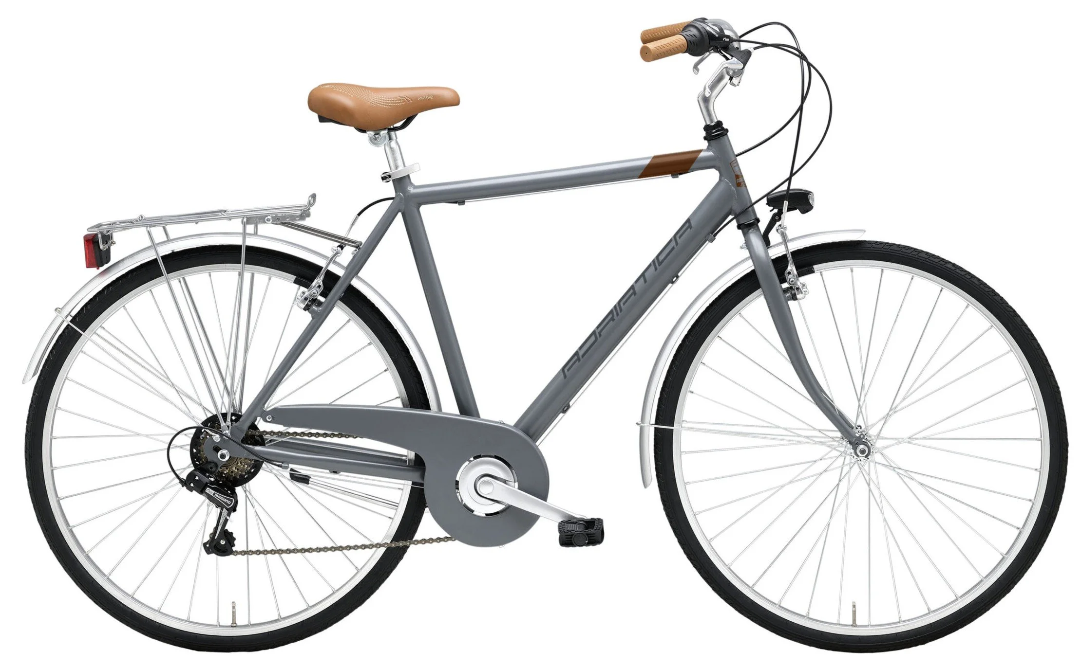 Bicicletta da città con telaio grigio, sella marrone, manubrio con impugnature in cuoio, pacchetto posteriore e luci