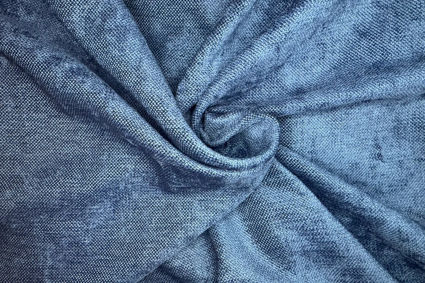 Plavi zastor kao photo booth backdrop — The Vibe™