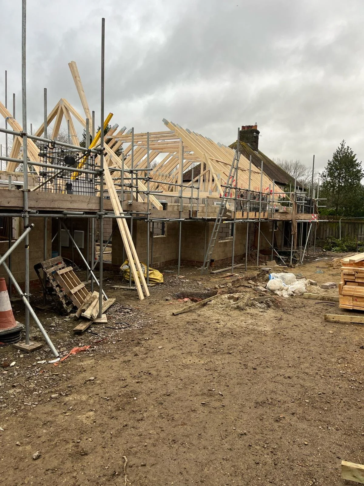 new-build-roof-scaffold-marlborough-wiltshire.jpg