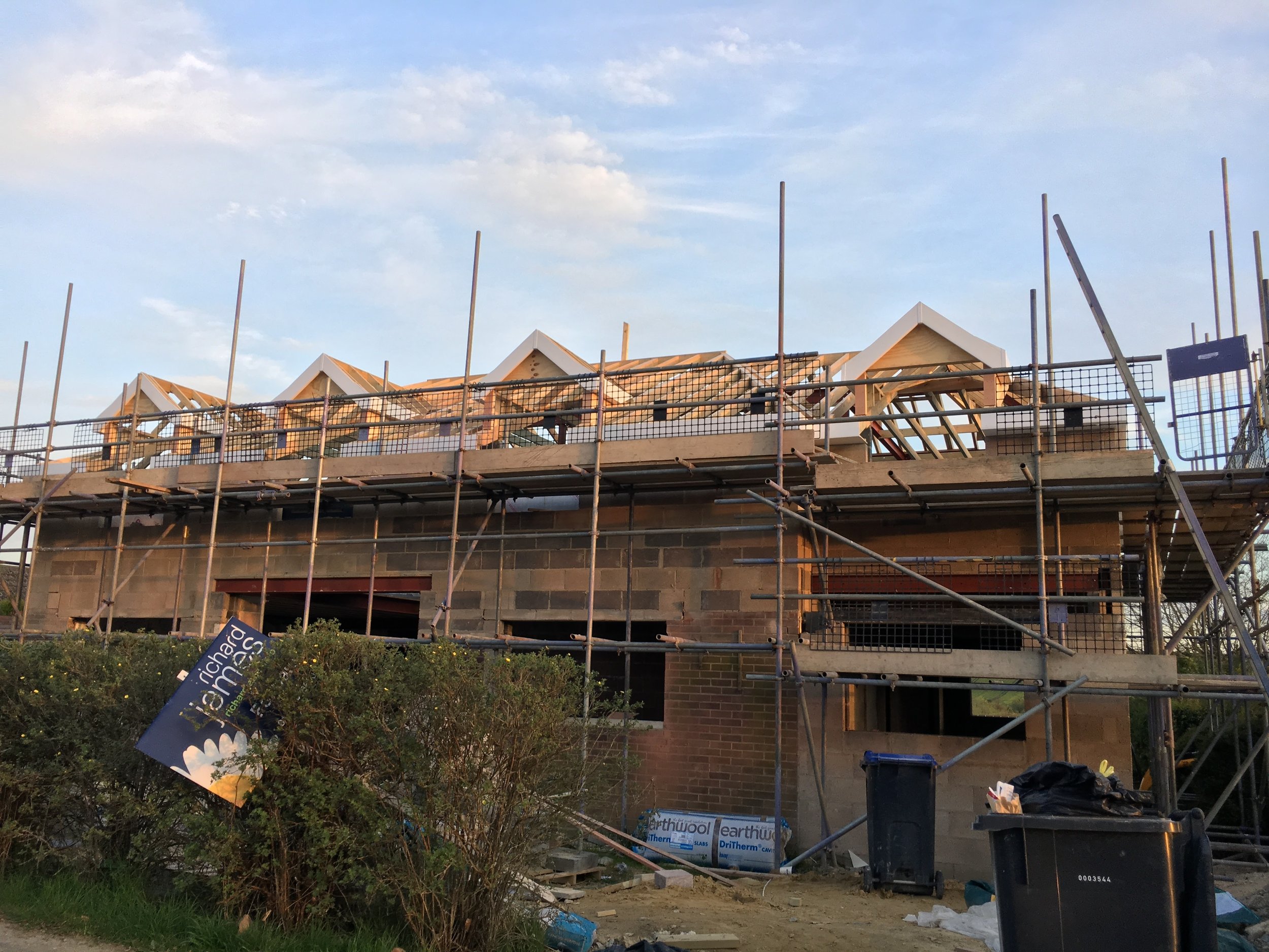 scaffold-roof-trusses-marlborough-right.JPG