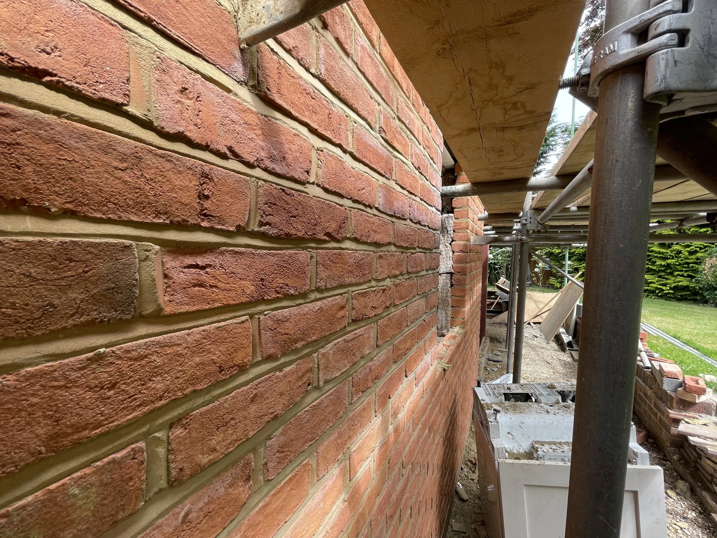 close-up-brick-laying-ascot.jpeg