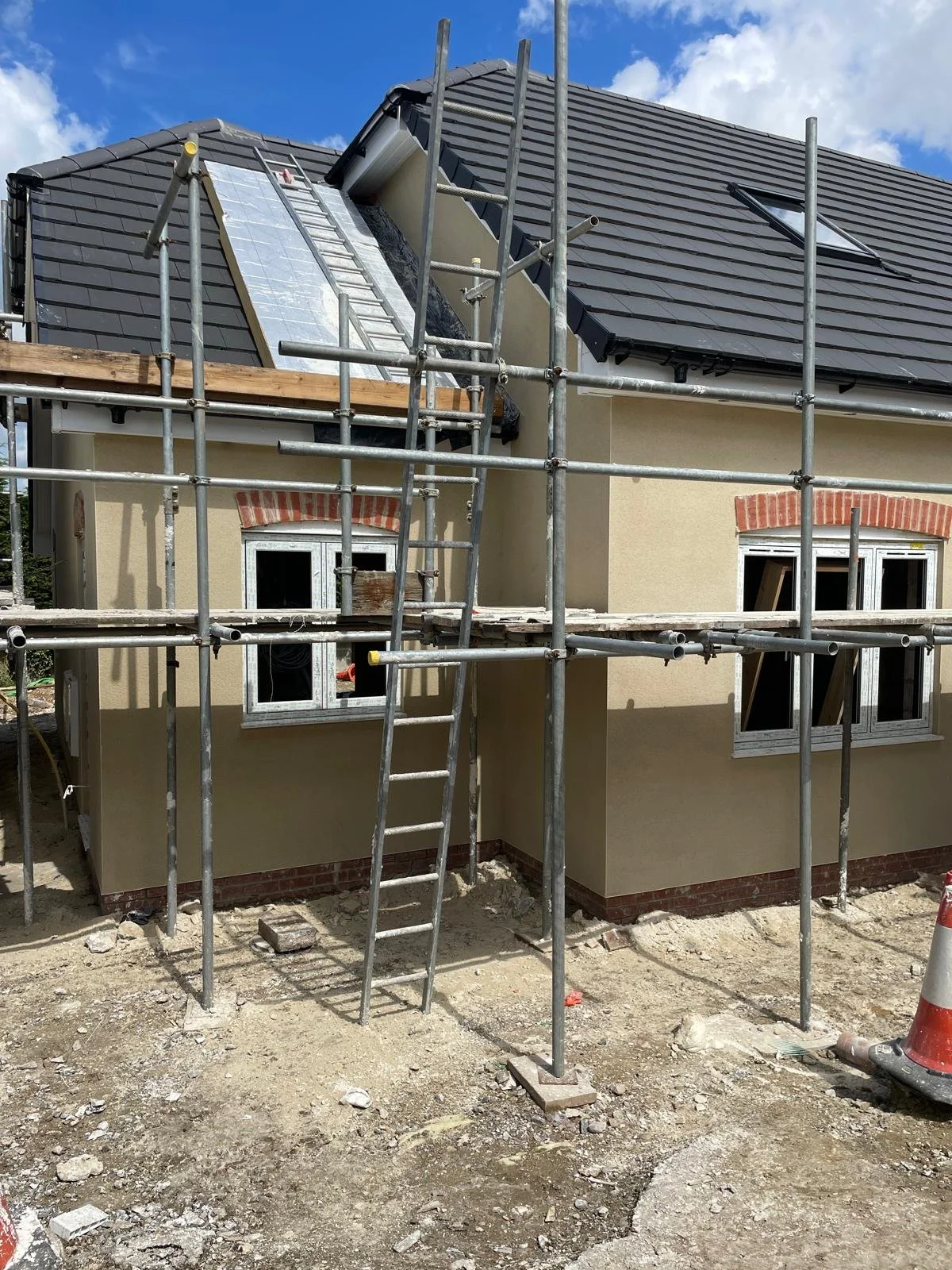 chalet-bungalow-scaffolding-marlborough.jpg