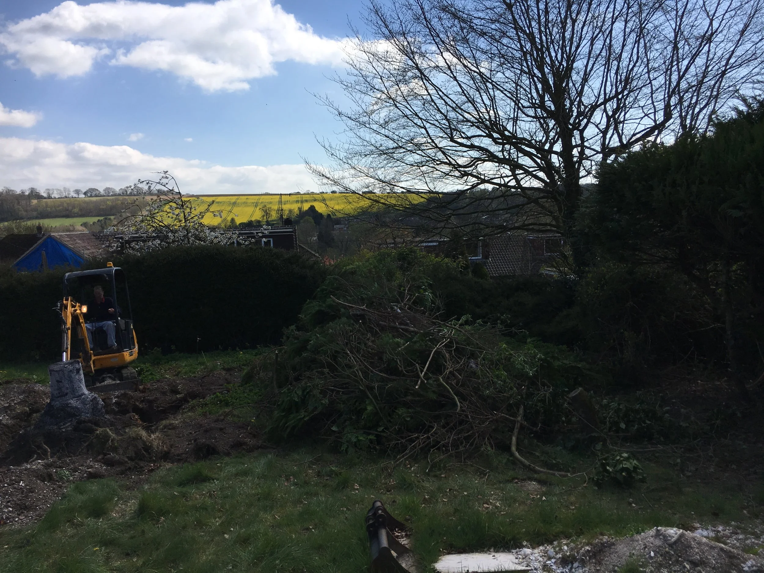 digger-view-hills-garden.JPG