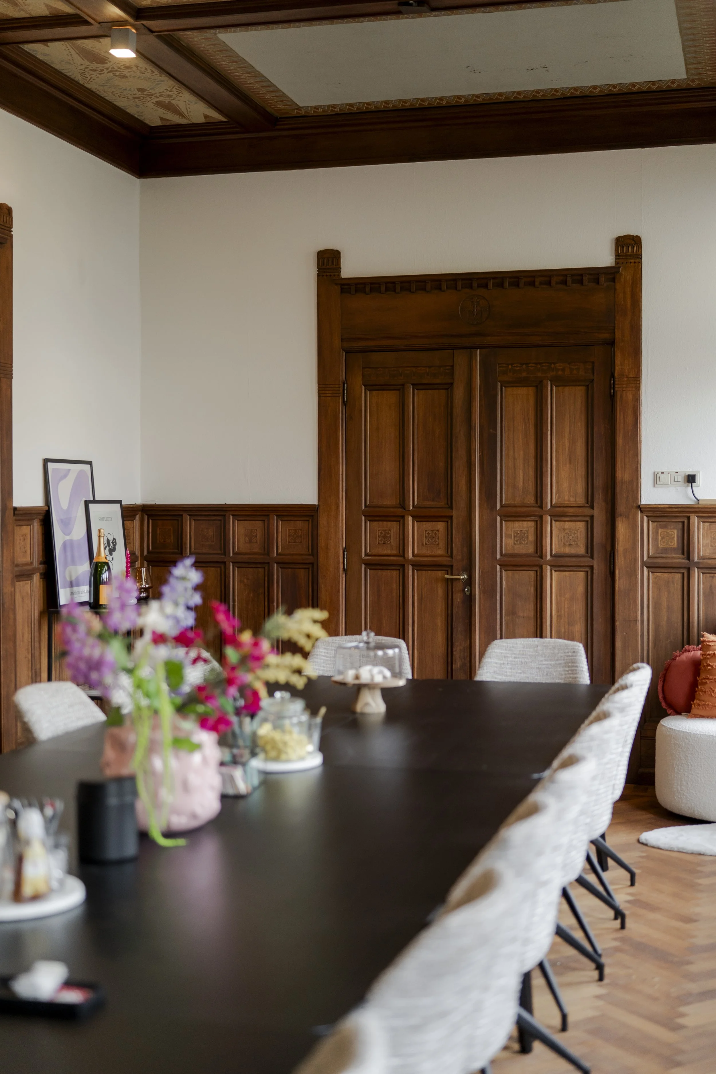 De invloed van de omgeving op een bijeenkomst