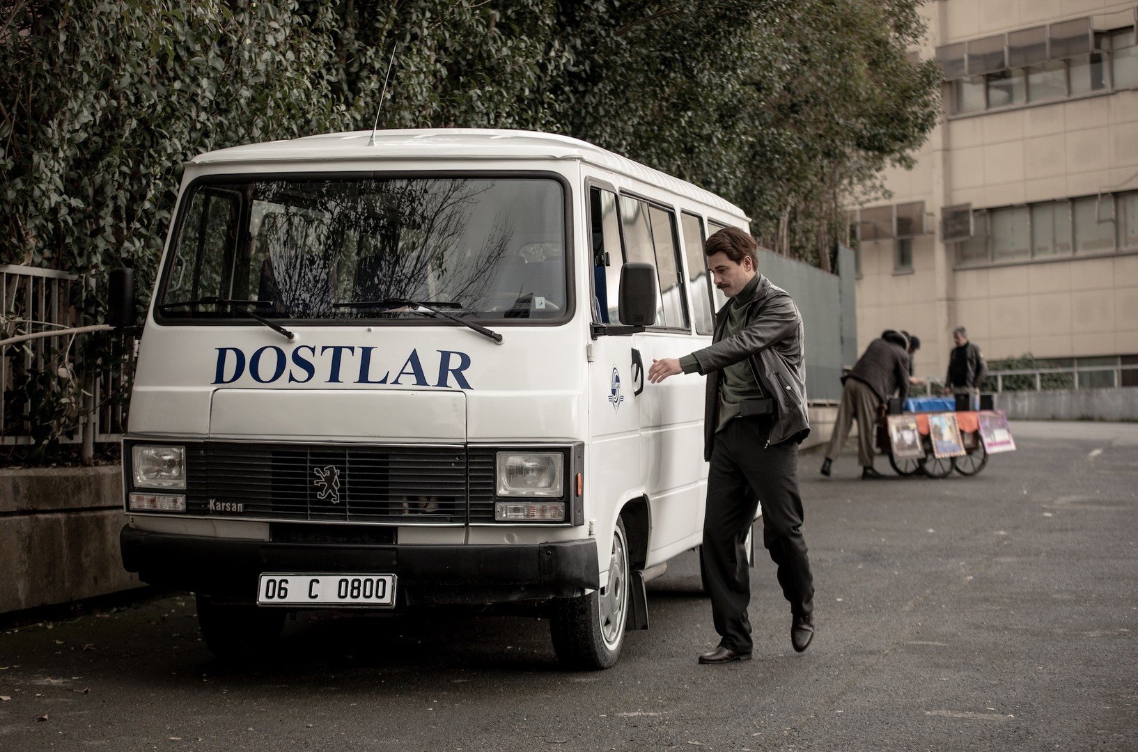 dostlar_stills_3.jpg