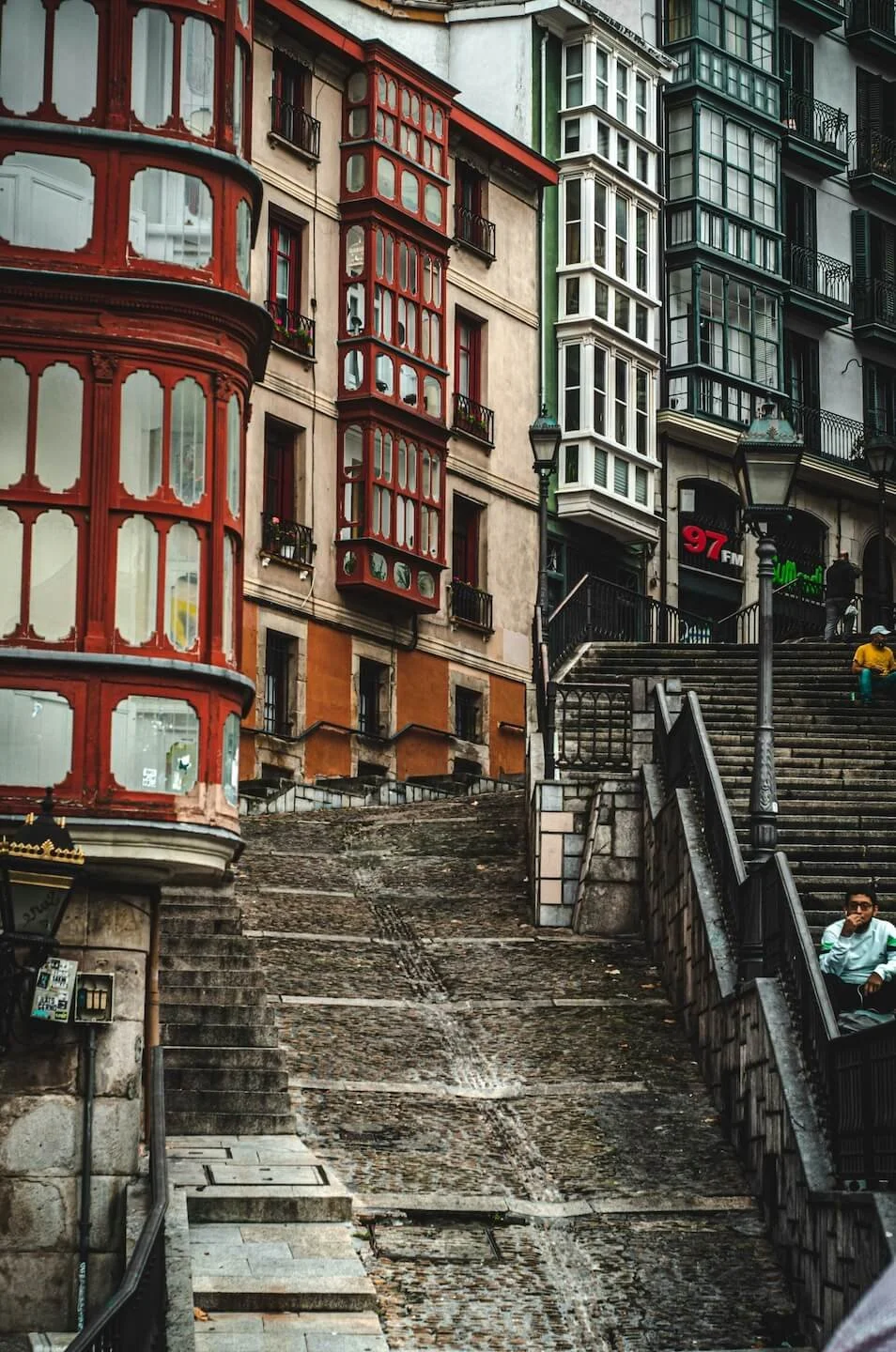 calzada de mallona, escaleras desde unamuno (casco viejo de bilbao)