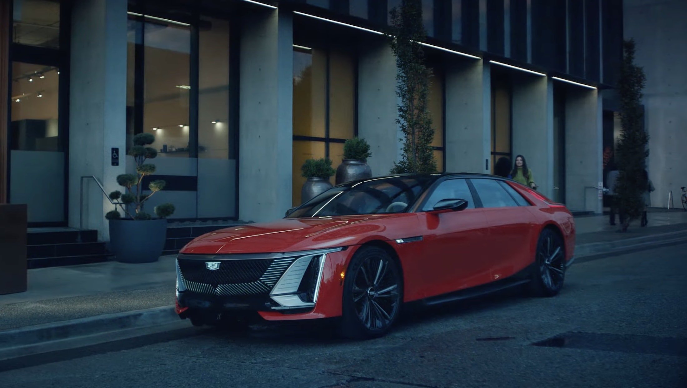 cadillac-celestiq-proves-sedans-are-not-dead-how-many-teslas-would-you-buy-for-the-money_8.jpg
