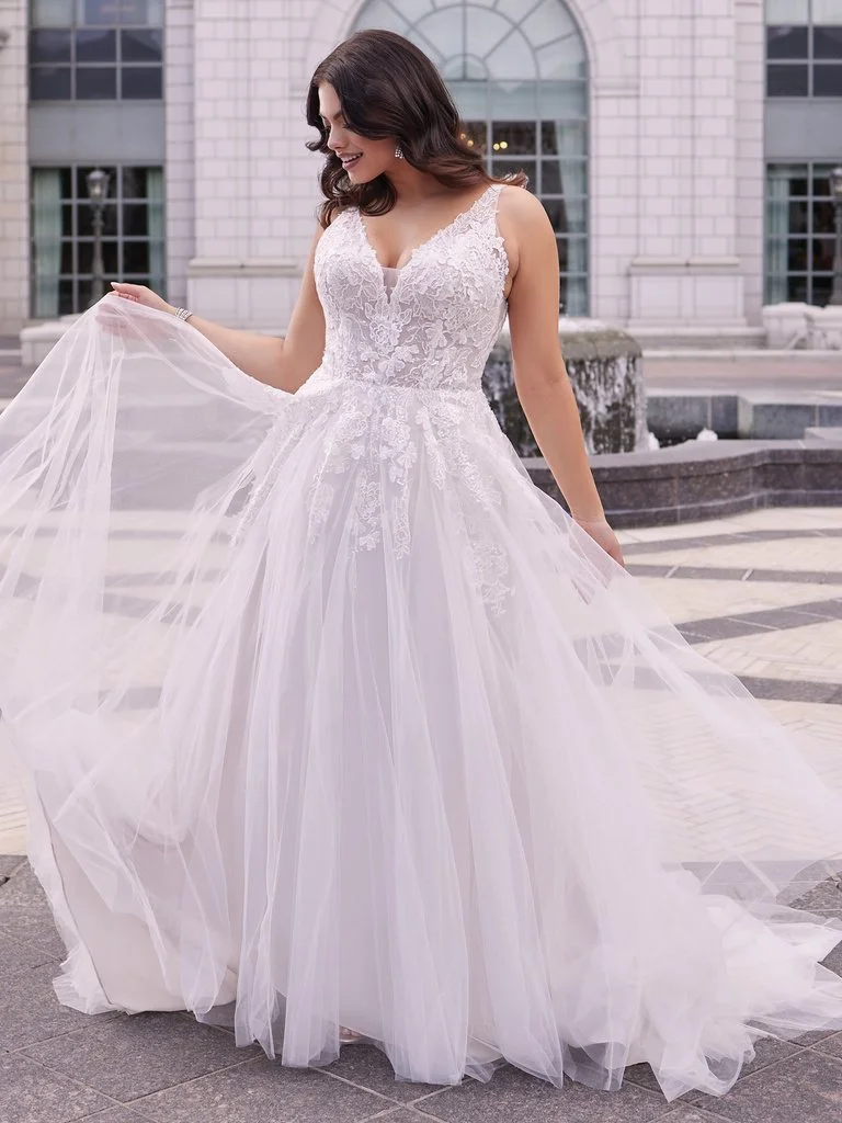 Emily Curve Lace & Tulle Wedding Dress at Eden Bridal Belfast