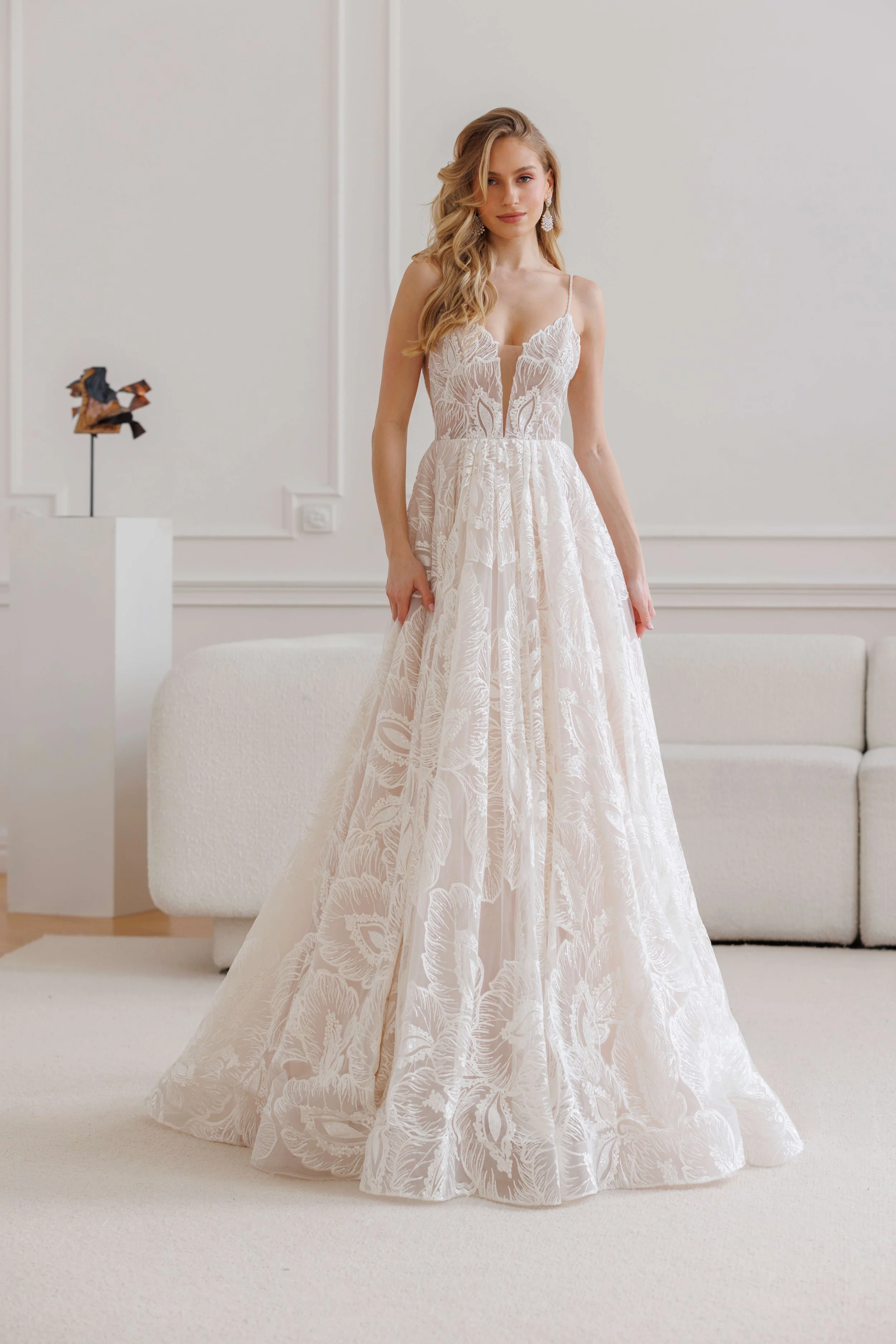 JARICE-ALOMA-BOHO-LACE-A-LINE-WEDDING-DRESS-AT-EDEN-BRIDAL-BELFAST-1.jpg