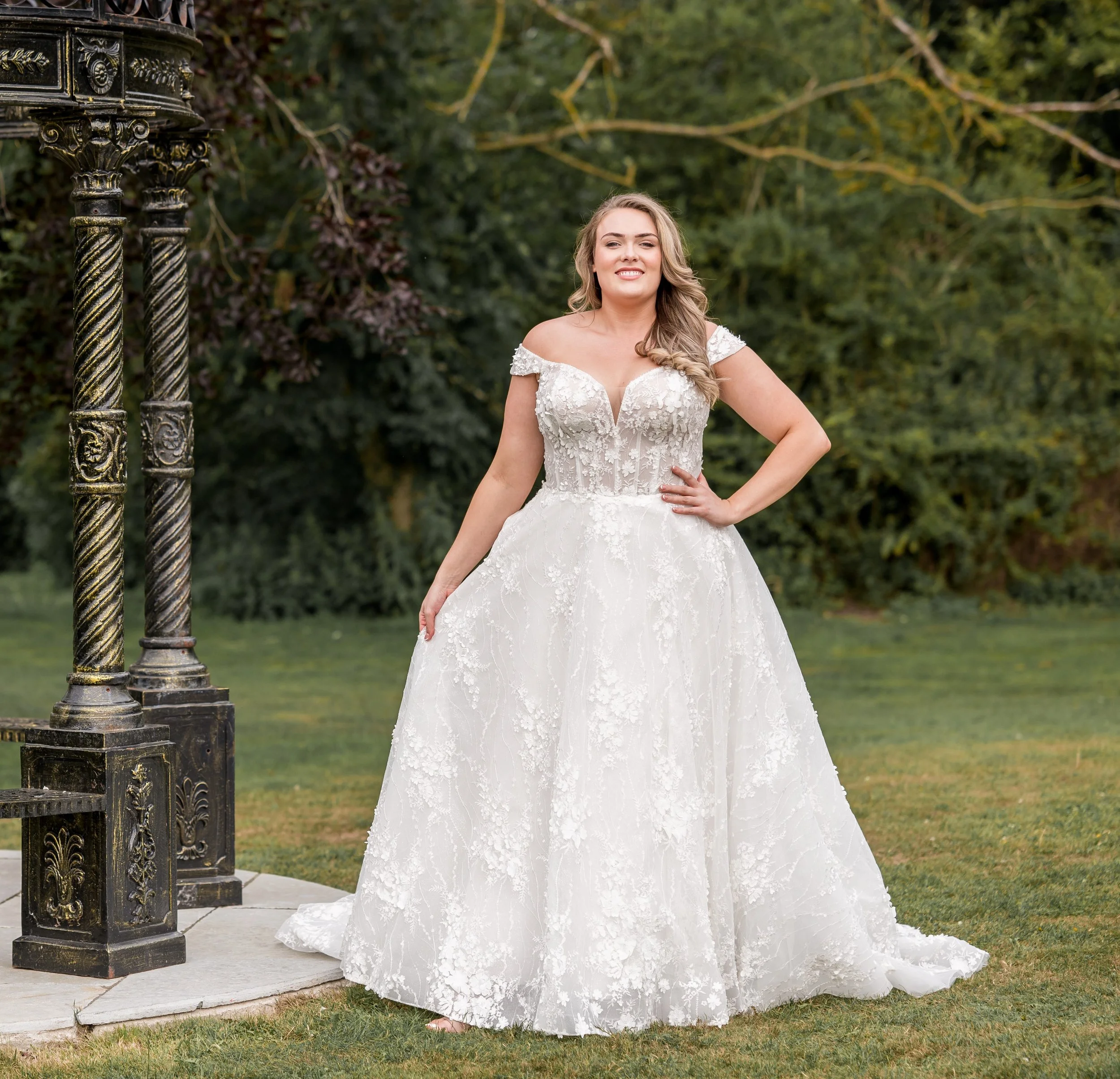 PH8257-PHEONIX-GOWNS-JANICE-CURVE-LACE-AND-SPARKLE-A-LINE-CAP-SLEEVE-WEDDING-DRESS-AT-EDEN-BRIDAL-BELFAST-2.jpg