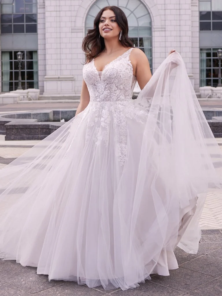 Large - Rebecca-Ingram-Emily-A-Line-Wedding-Dress-22RS953A01-Alt2.jpg