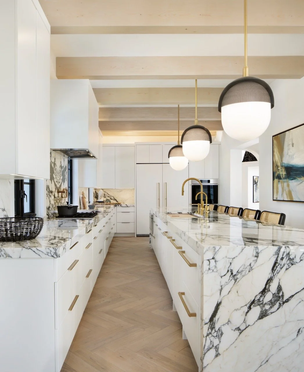 ultra-luxury-kitchen-white-marble-black-gold-pendant-lights-custom-cabinetry-palm-beach-florida-gloria-black-design (Copy)