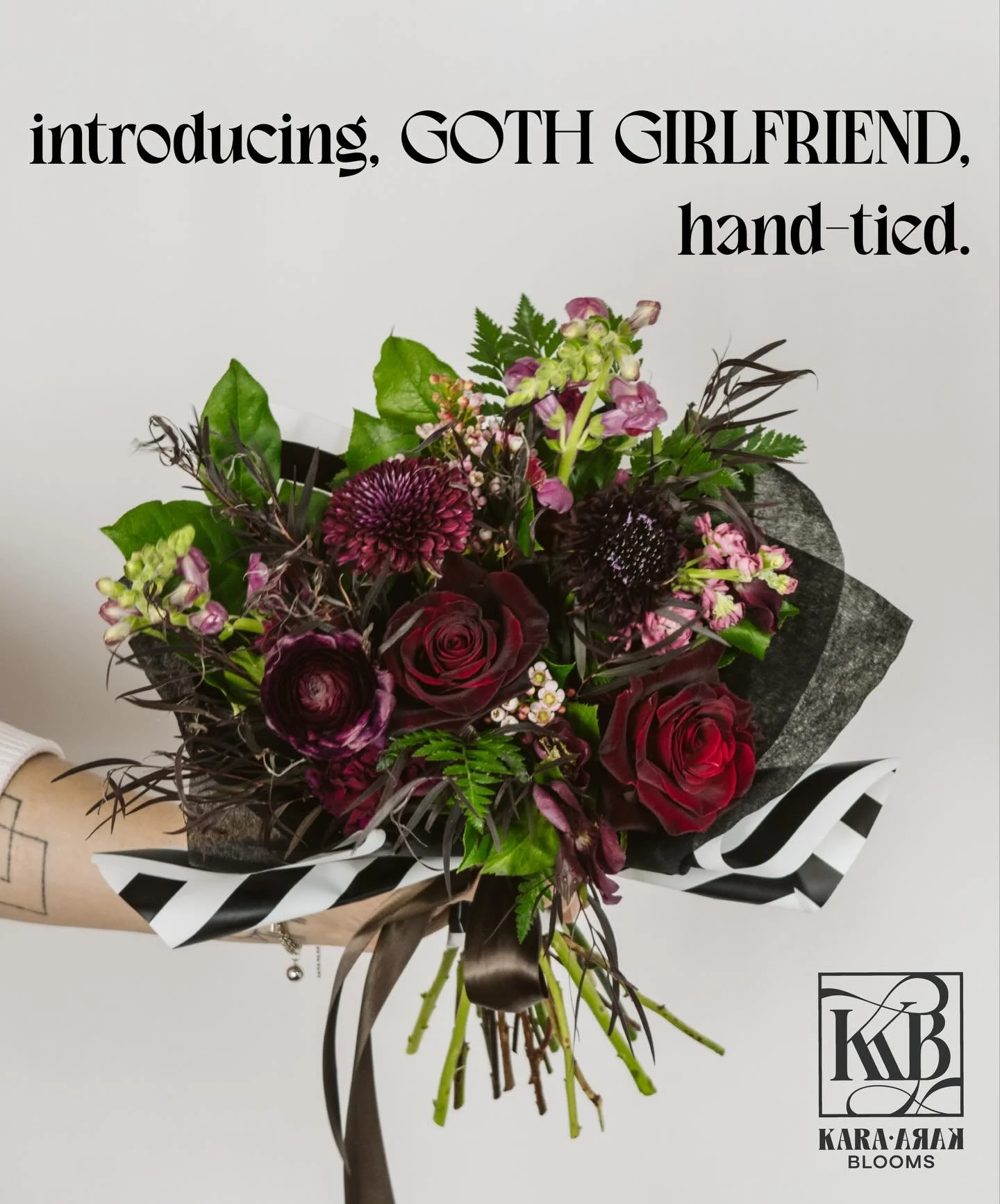 Do you have a goth girlfriend?

Say less.
We&rsquo;ve got flowers them 🖤
Link in bio 🔗 
#denverflorist #valentinesday #gothgirlfriend