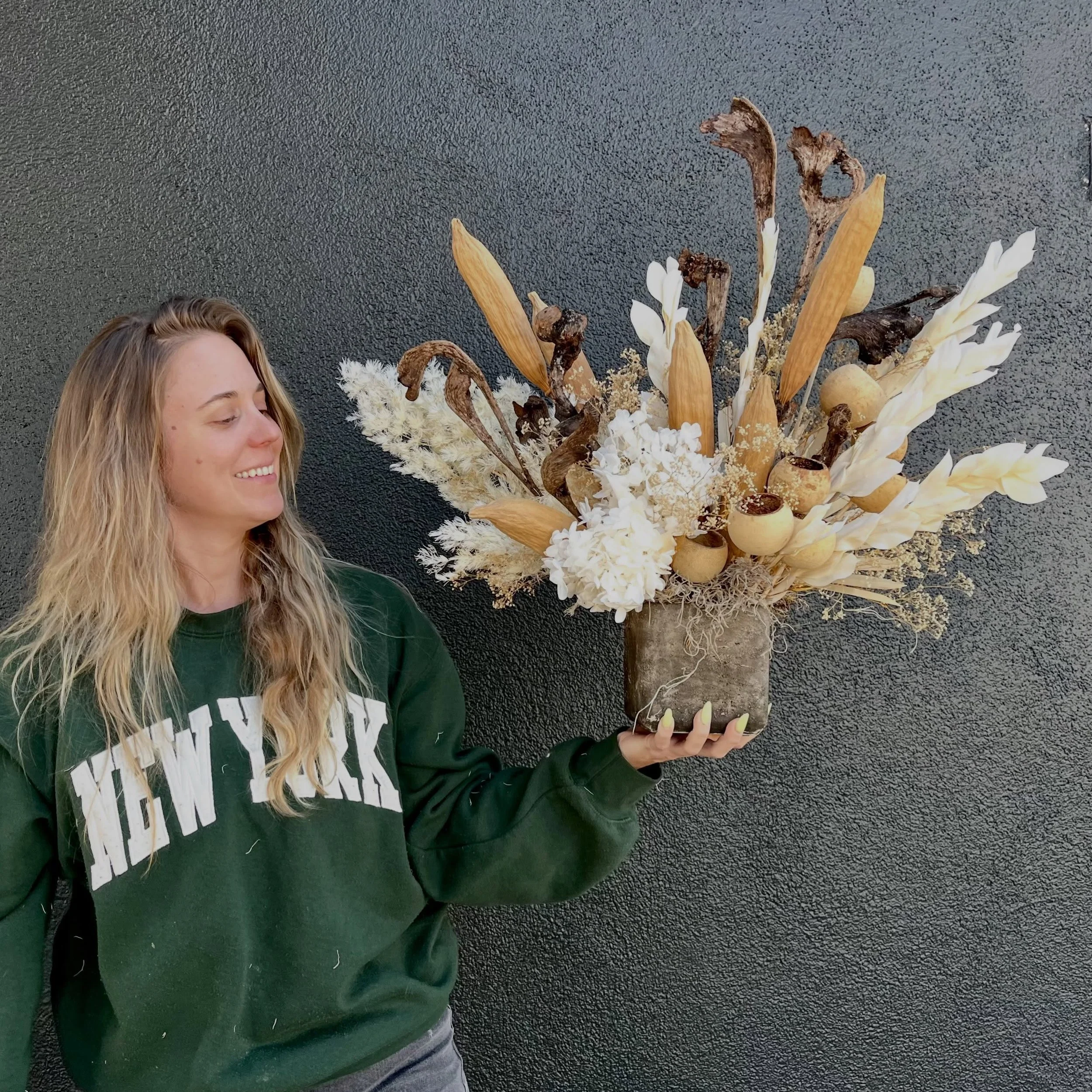 Which &lsquo;Kara Doesn&rsquo;t Know What To Do With Her Hands&rsquo; are you today? 

Order a dried arrangement at the link in bio or go to shopkarakarablooms.com for 🍂🍁MAXIMUM FALL VIBES 🍁🍂and you too could not know what to do with your hands ?