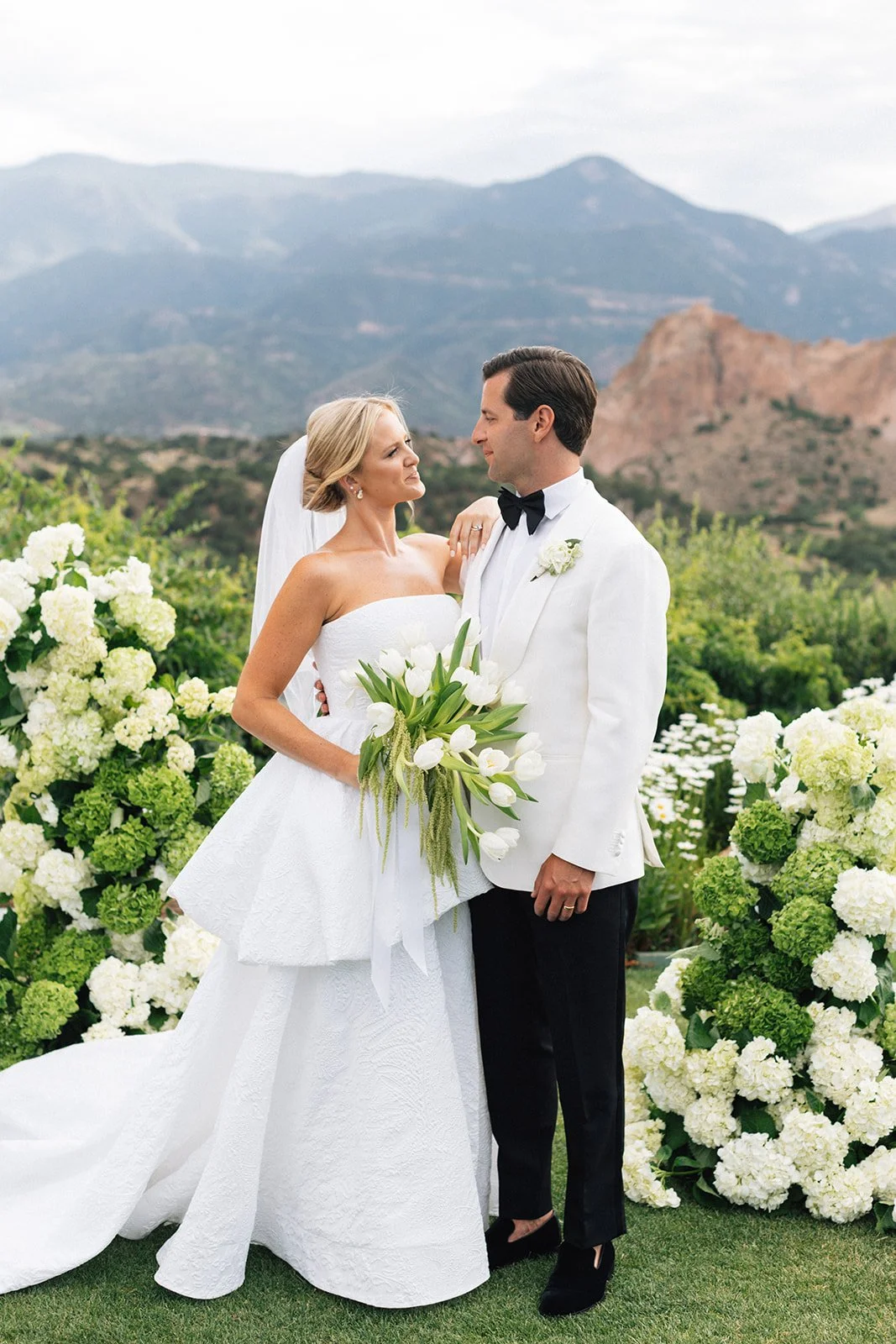 GARDEN OF THE GODS RESORT WEDDING-147.jpg