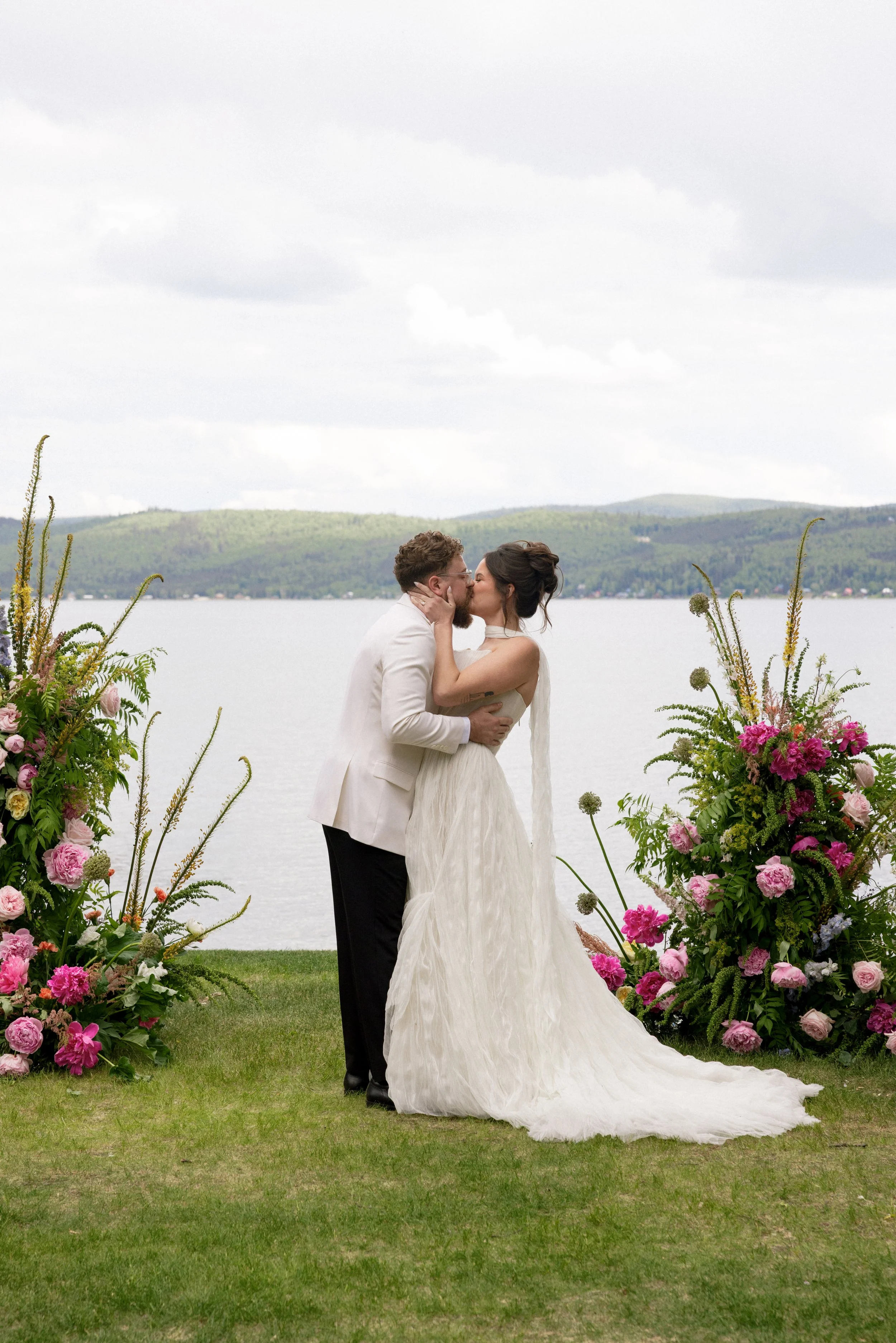 emily_and_matthew_wedding_sneak_peeks6.jpg