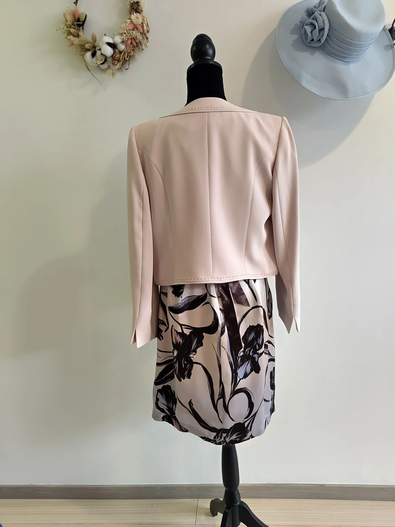 D0408 - 4 derrière.jfif