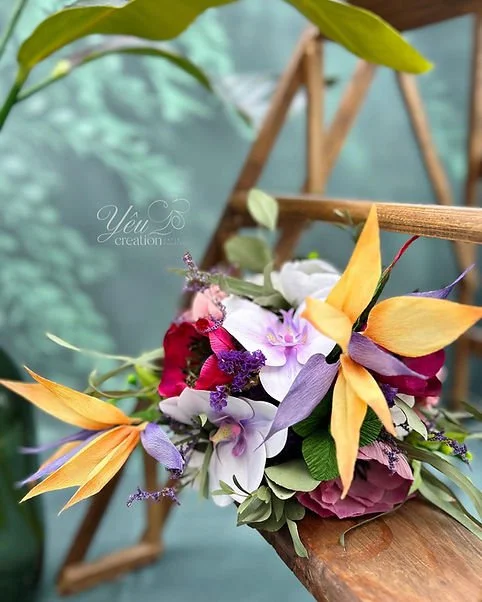 fleurs papier colorées