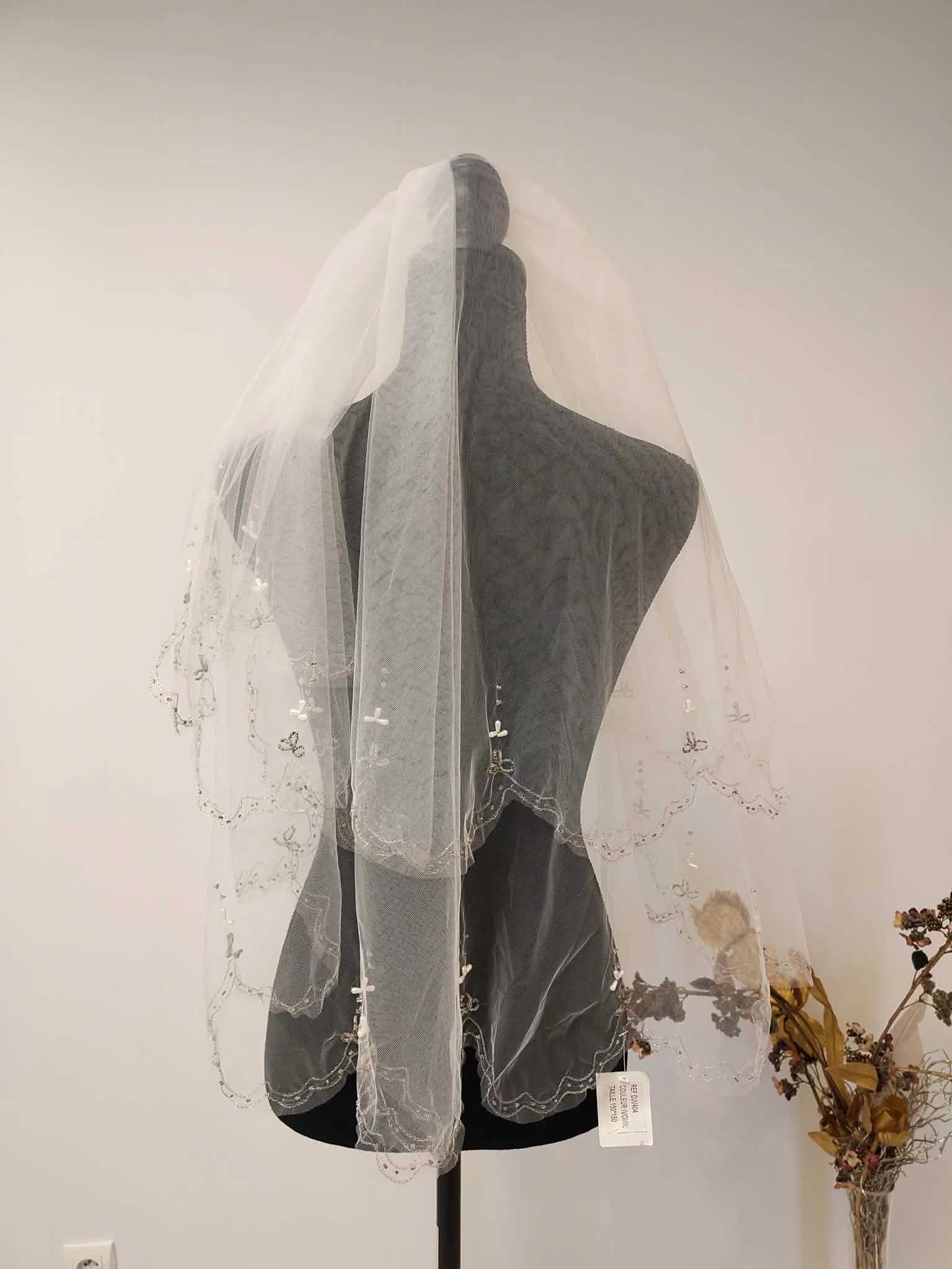 Voile court / modèle DJV404