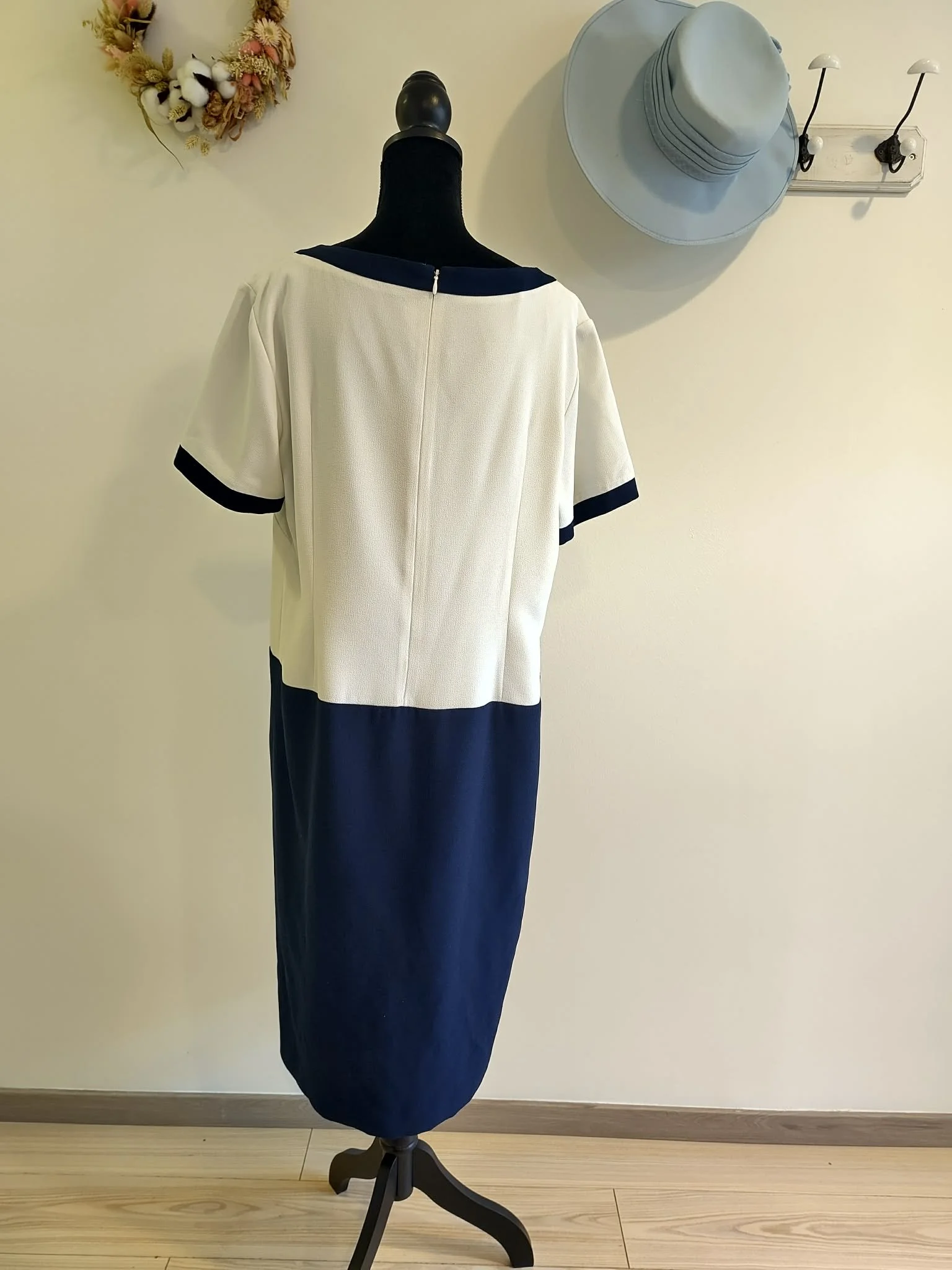 D0326 - 2 derrière.jfif