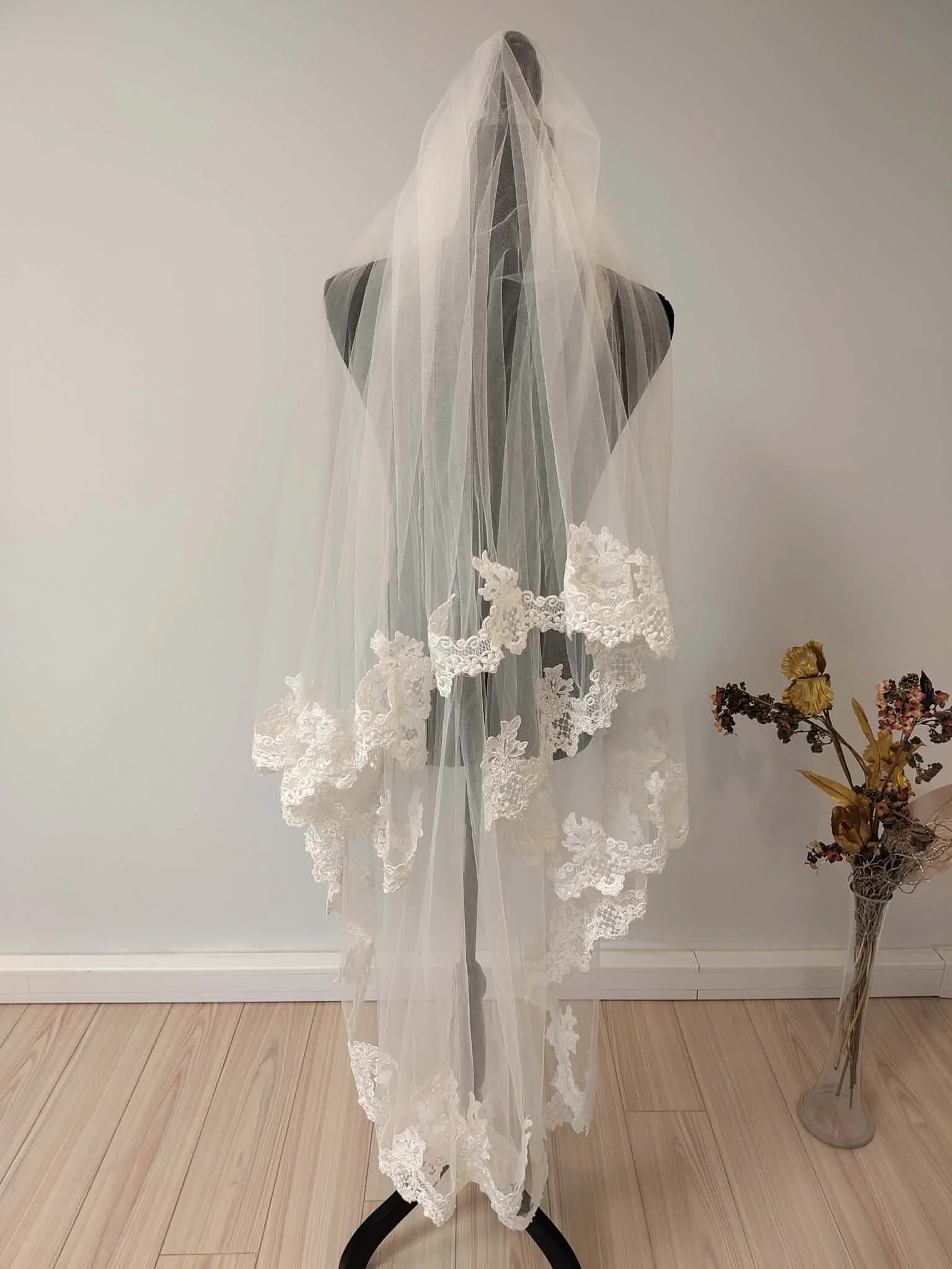 Voile long dentelle et perle