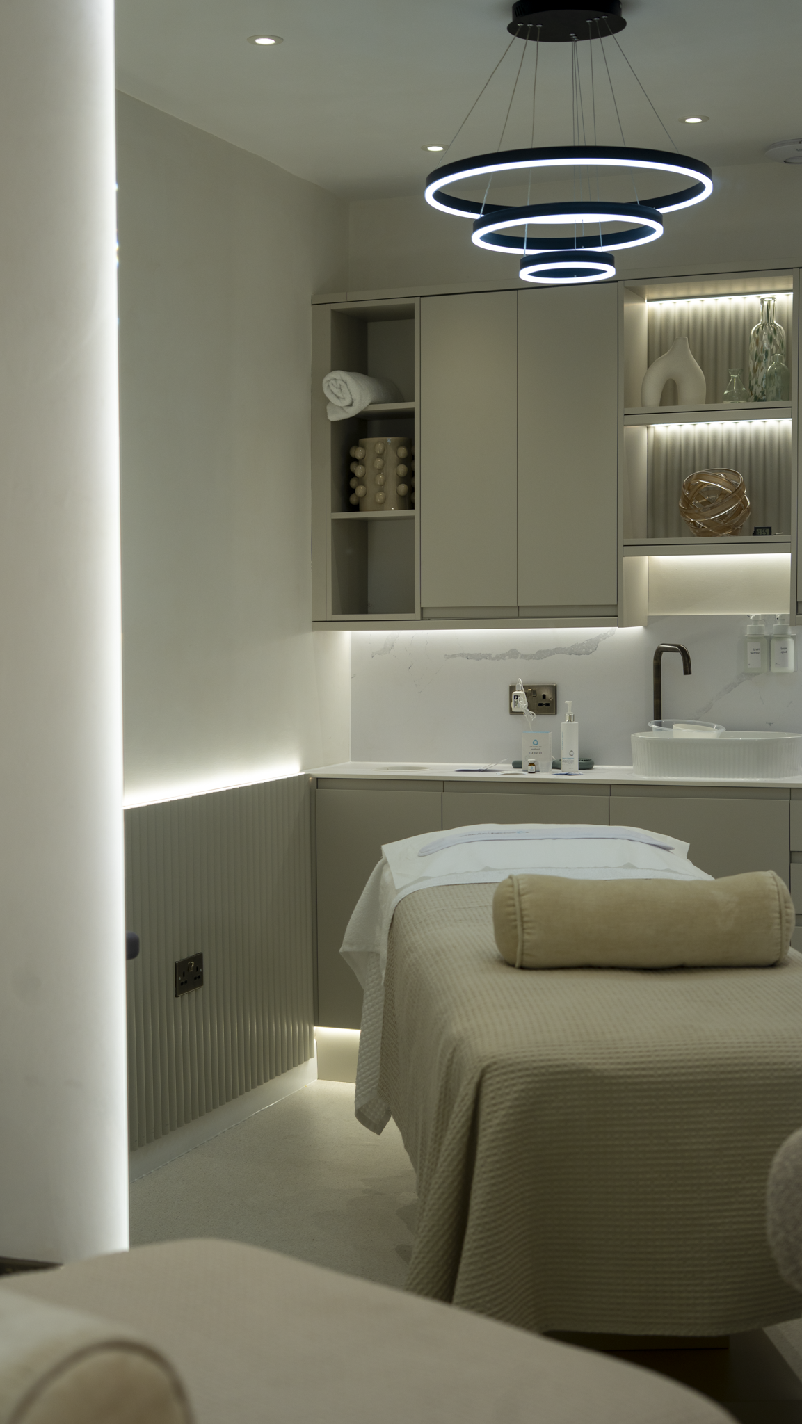  [REJUV SKIN CLINIC]   View Project  

