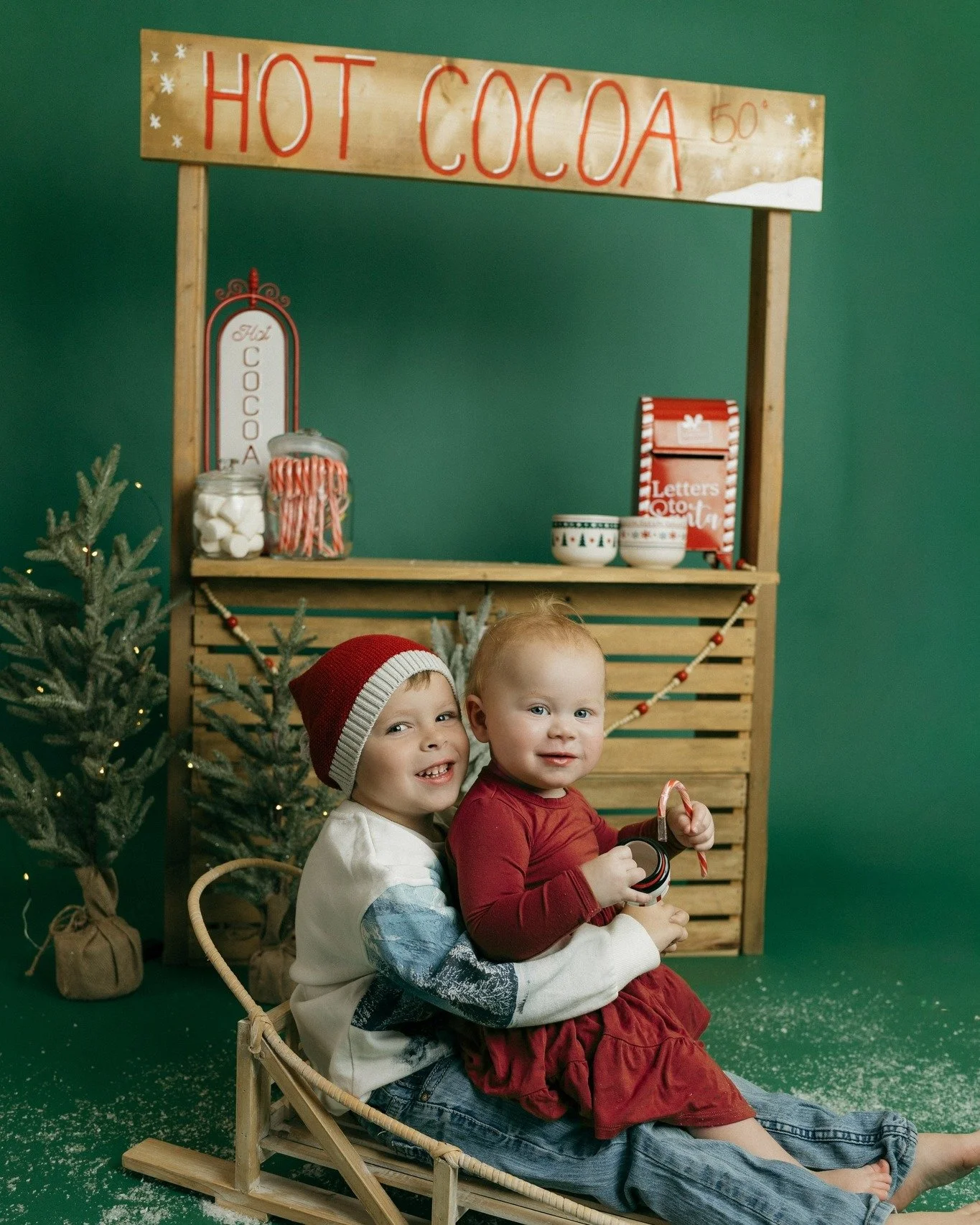 ☕️ Hot cocoa anyone? ☕️

Last-minute Hot Cocoa Stand minis because I couldn&rsquo;t keep this cuteness to myself!
Opening these up because&hellip; how could I not?!

message me for the link to book!

✨Dec. 12th &amp; 13th
✨$50 ($25 deposit)
✨10 image