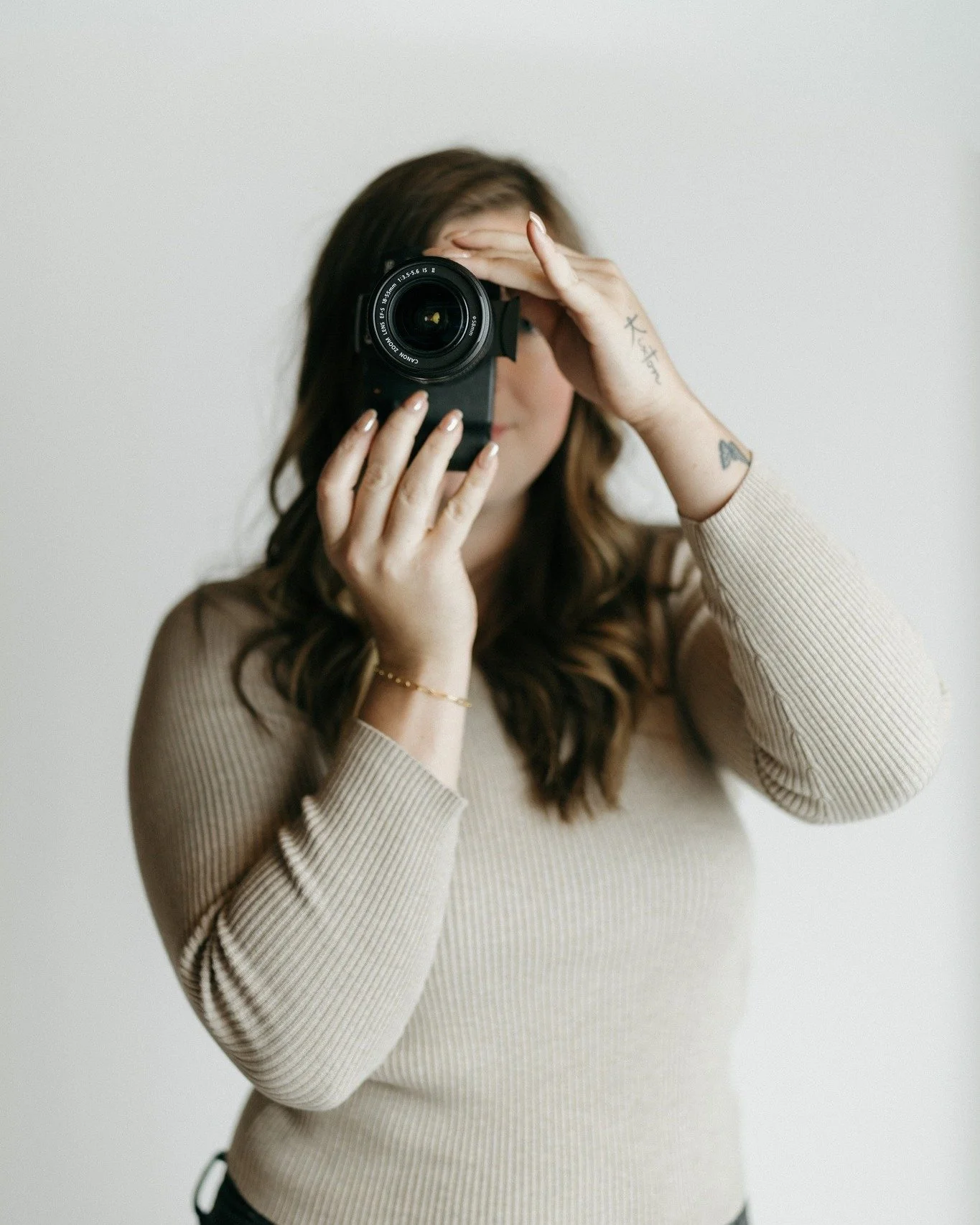 Branding photos for my friend Devon 

There&rsquo;s something so powerful about showing you behind your business. Branding images don&rsquo;t just look pretty, they elevate your brand, build trust, and help your clients connect with the person behind