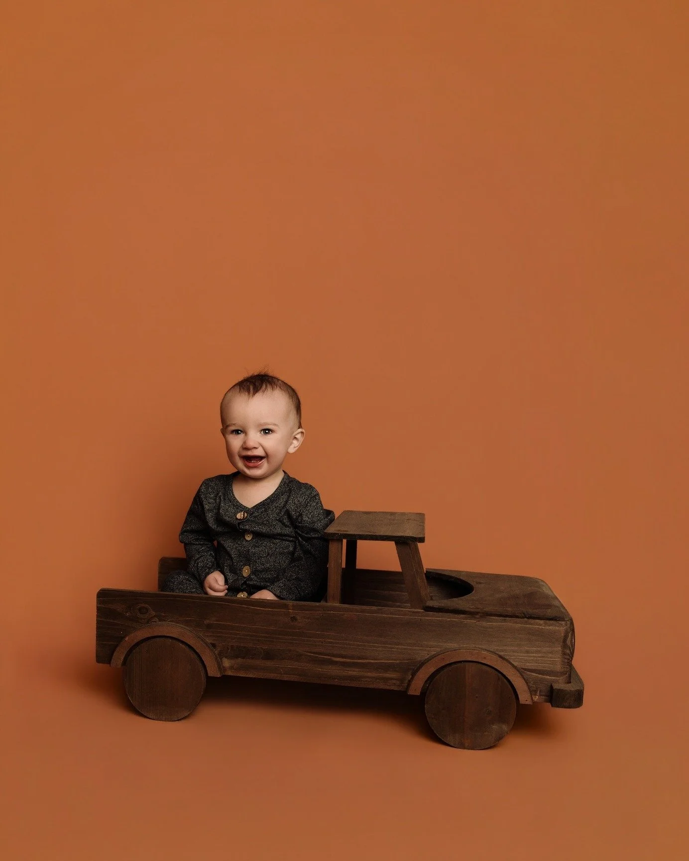 As long as everyone keeps bringing me their cute babies, I&rsquo;ll be the happiest photographer around!