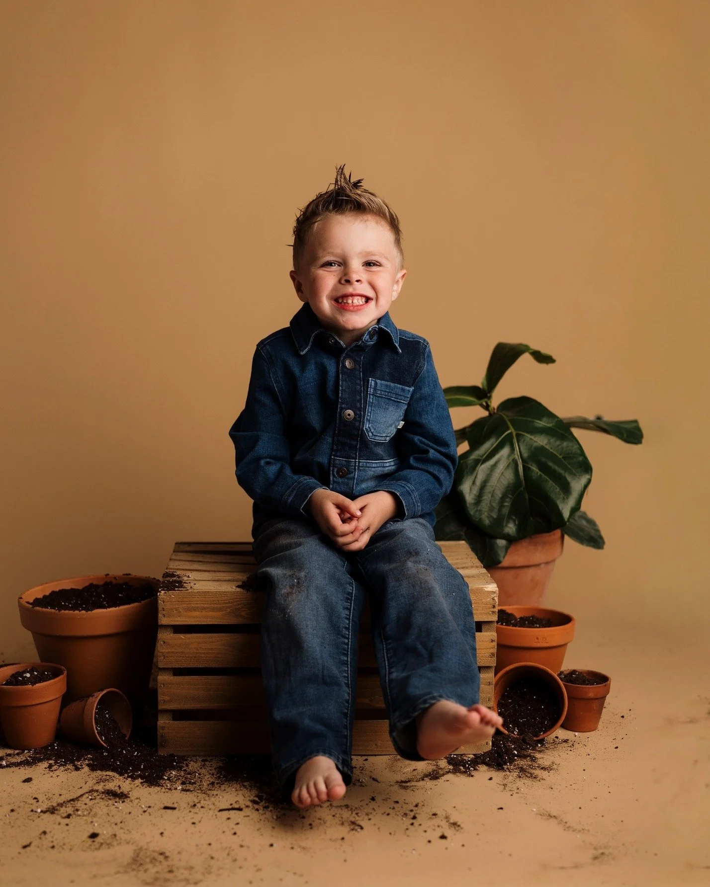 Spring is almost here 🌱

My Rooted in Spring Minis are officially open!
Earthy tones, terracotta pots, and the sweetest little spring setup.

March 20&ndash;21
Message me to book.