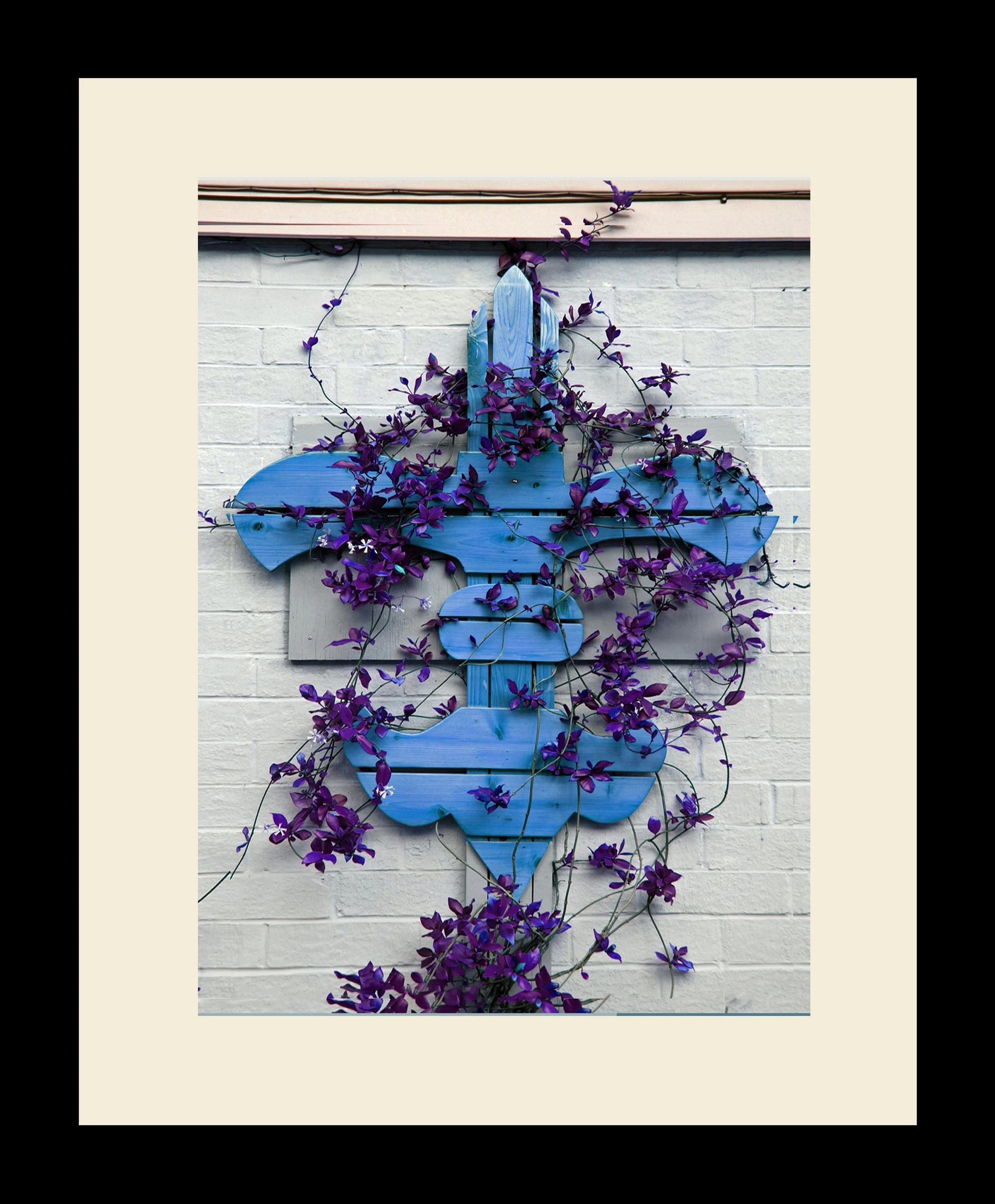 CN Pretty Fleur De Lis