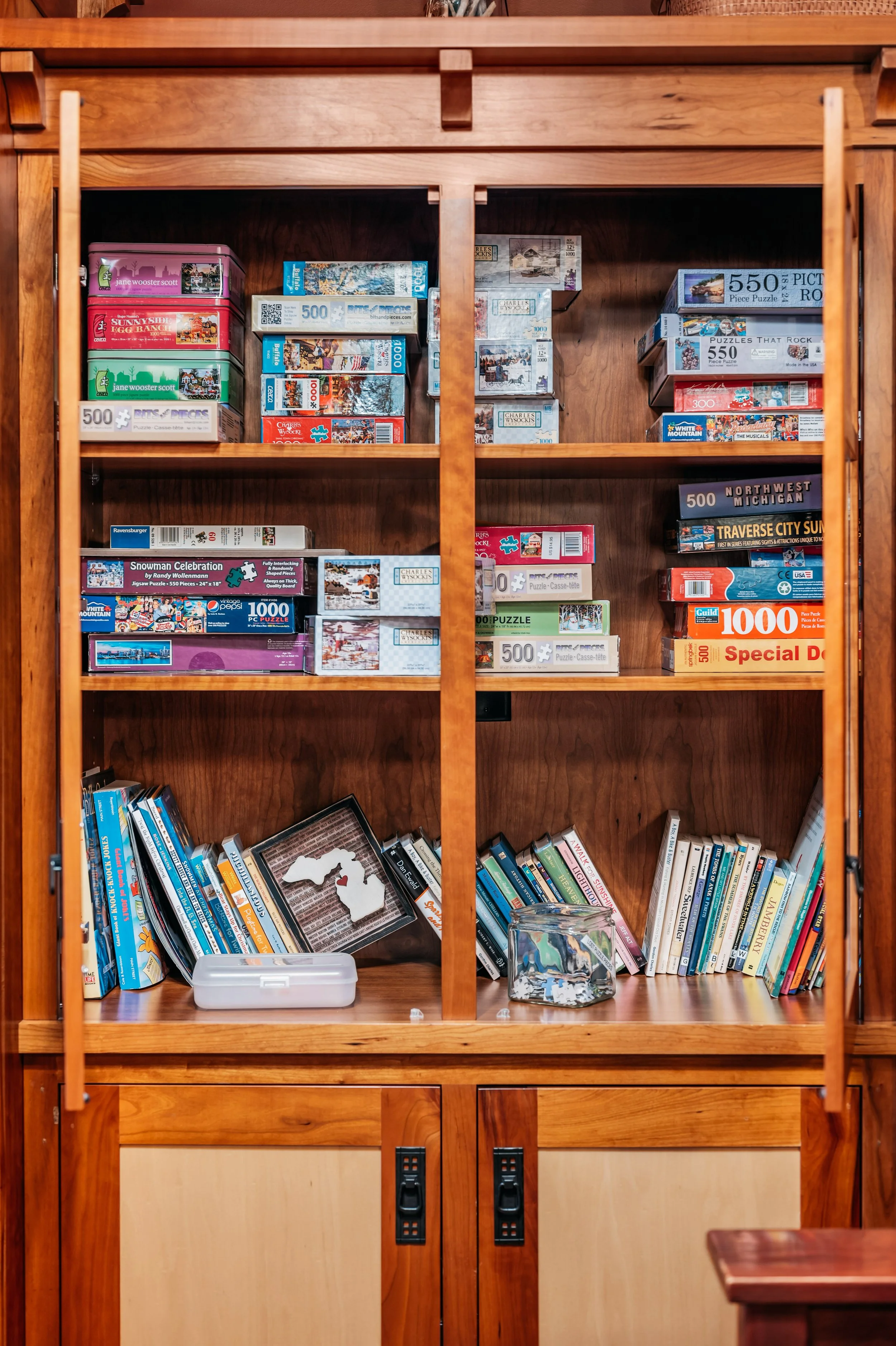 Games & Movies
Borrow any of our board games, puzzles, or movies during your stay.