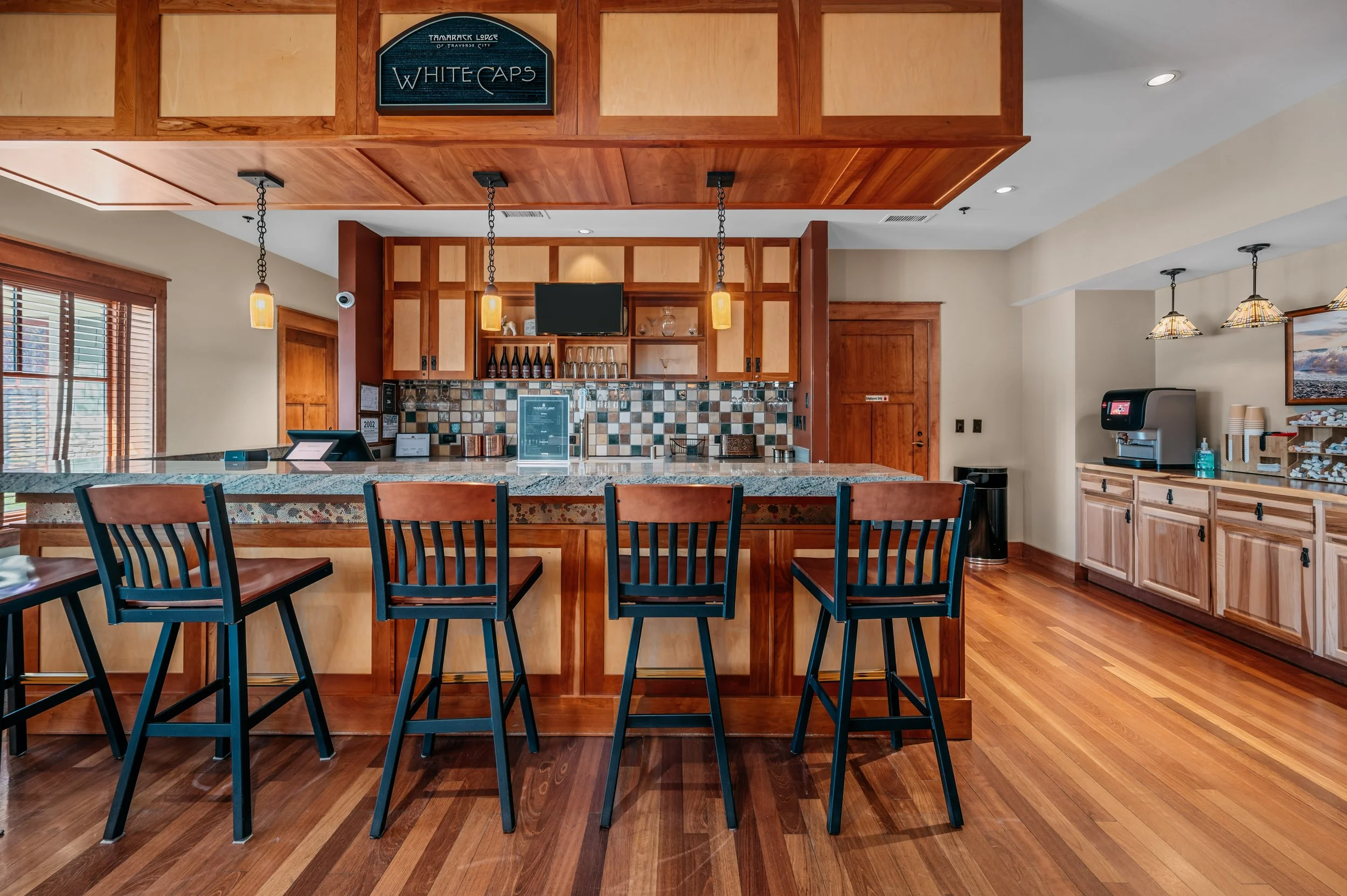 Cheers!
Enjoy beer, wine, and seltzer in the Main Lodge.