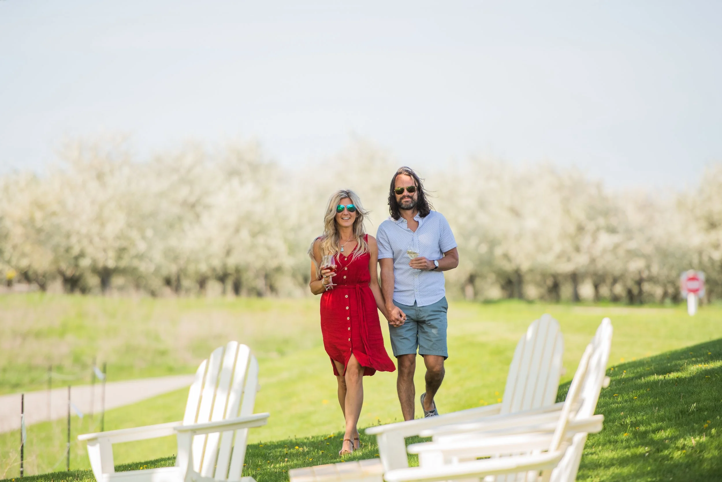 Spring
Enjoy a Local Wine Tasting in the Orchard