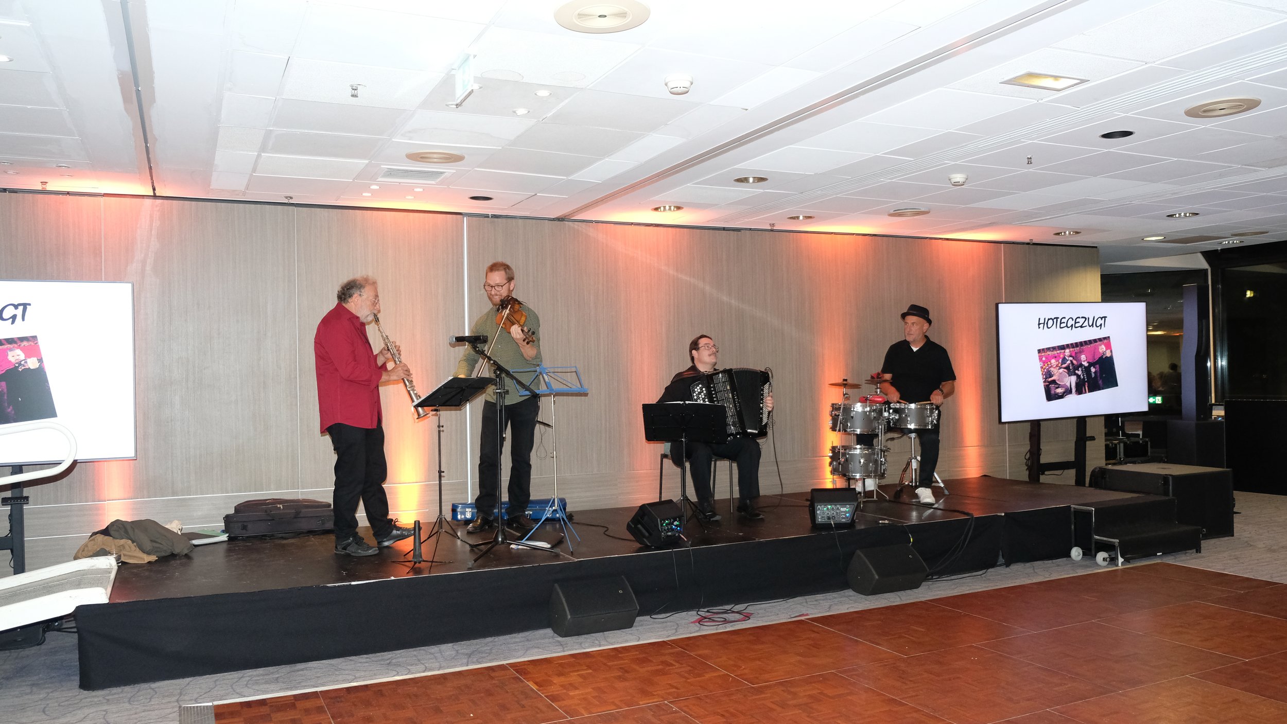 The Swiss klezmer band “Hotegezugt"