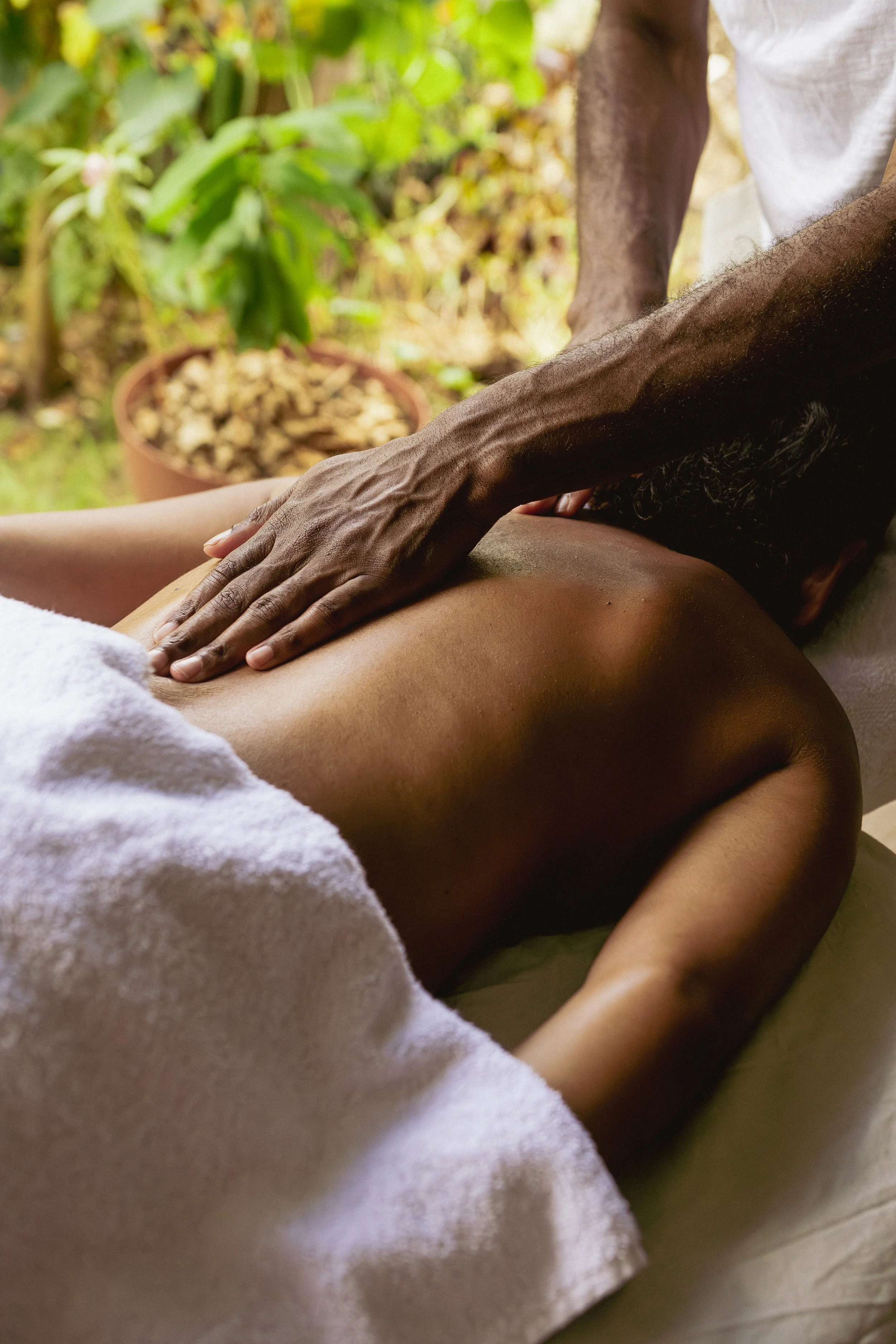 Massage Relaxant: Immersion Totale (90 min)