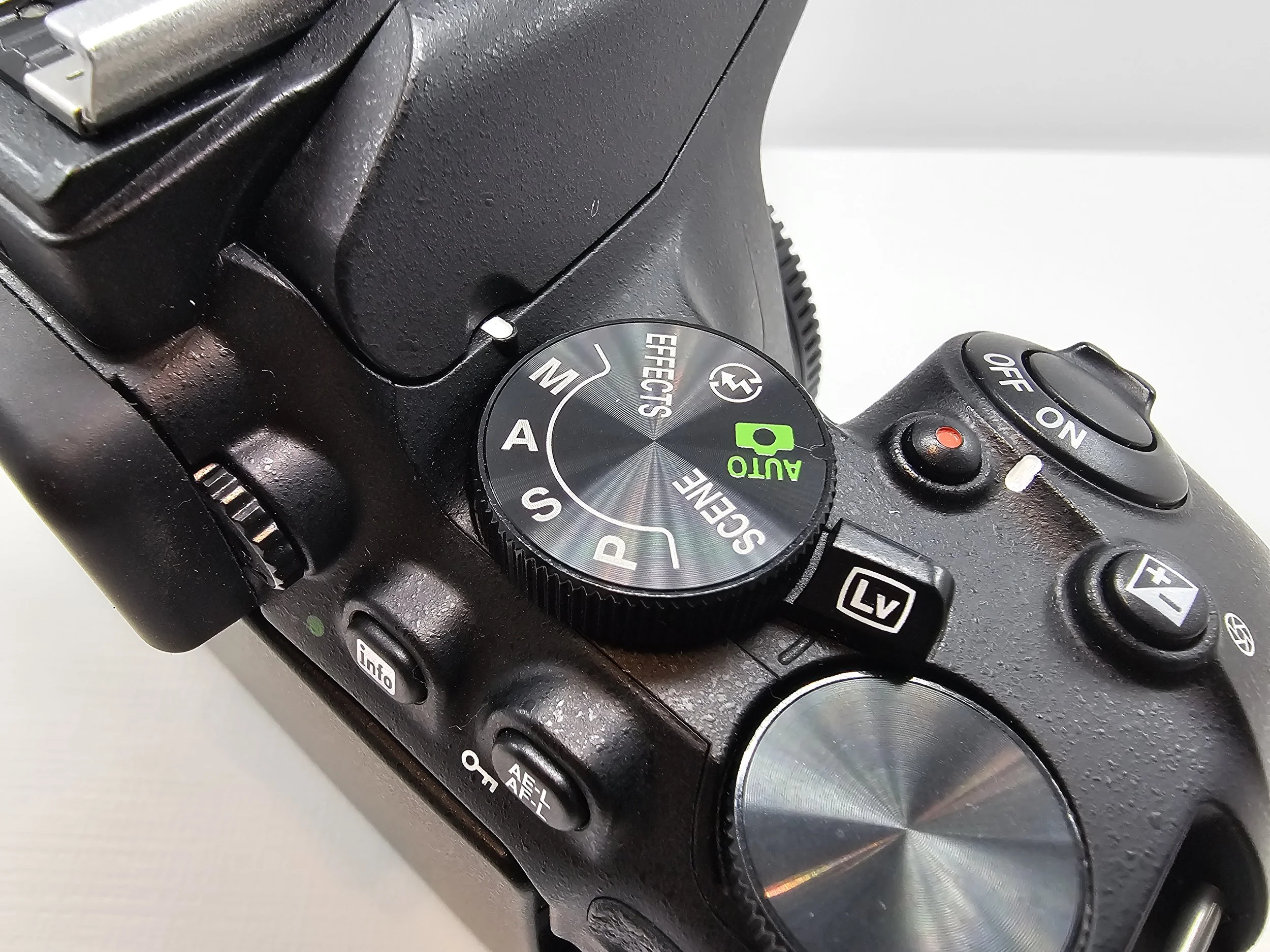 How to Choose the Right Shooting Mode (Auto, Aperture, Shutter, or Manual)