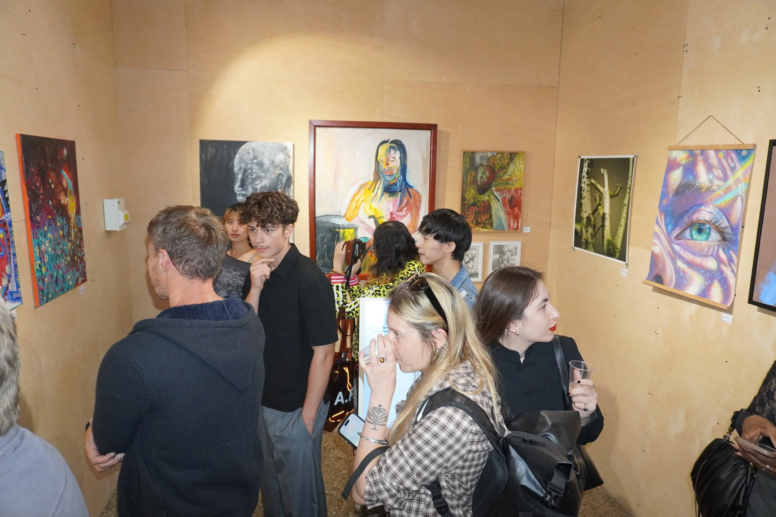 hugegallery (288).JPG