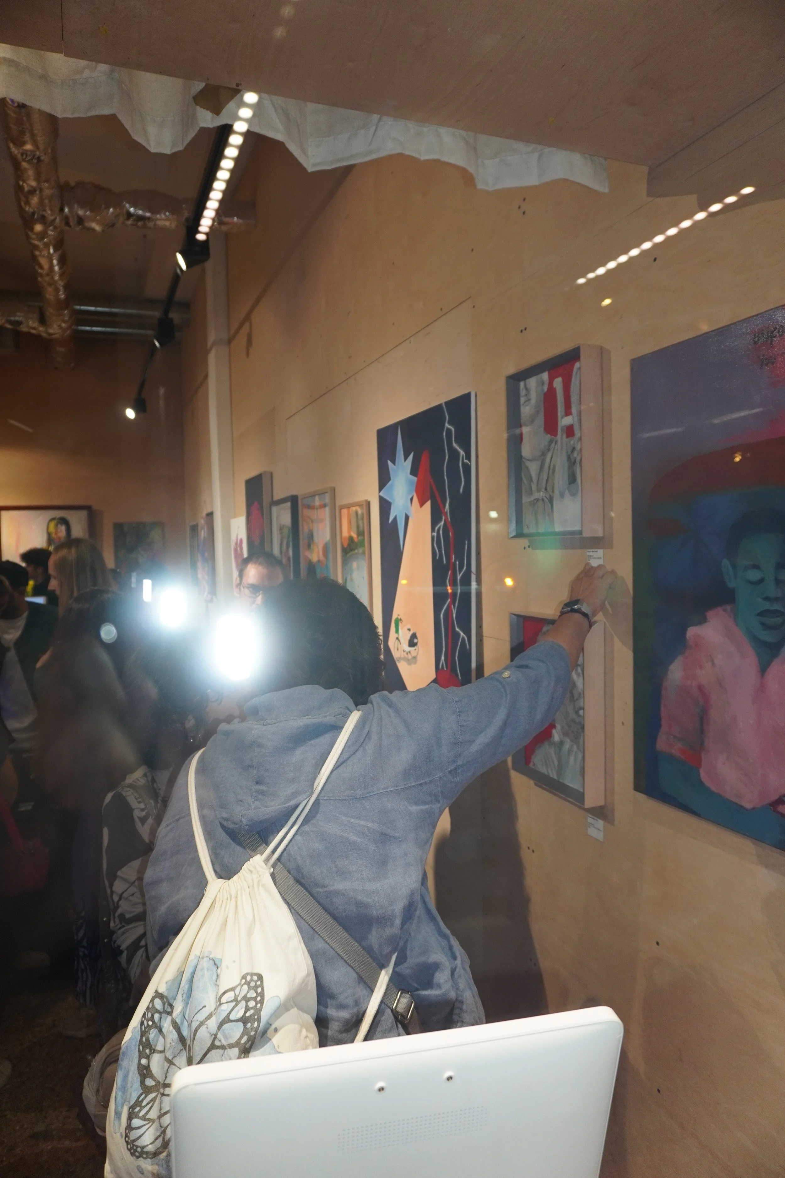 hugegallery (318).JPG
