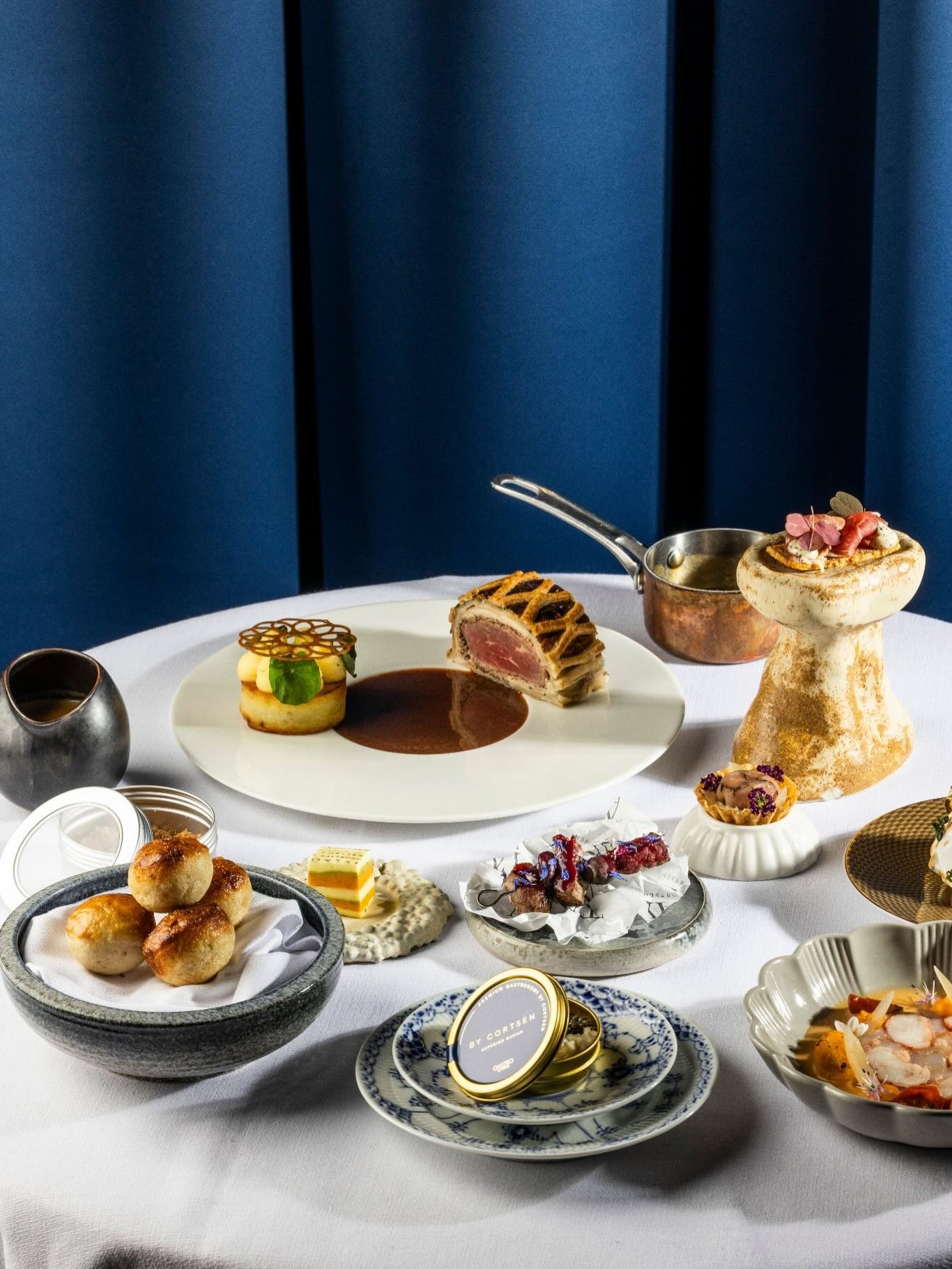 Vores gode samarbejdspartnere @bycortsen har s&oslash;rget for, at alle kan slutte &aring;ret af med et gastronomisk BRAG! 🎇 Hvis I endnu ikke har t&aelig;nkt p&aring; maden til nyt&aring;rsaften, s&aring; tjek deres menu nu - I vil ikke blive skuff