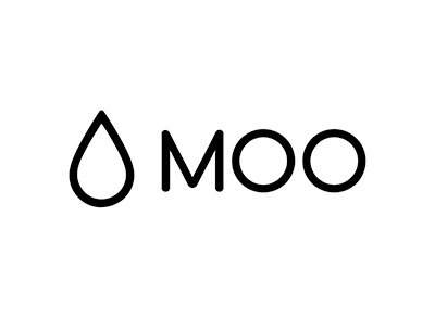 Logo mit einer Wassertropfenform und dem Wort 'MOO' daneben