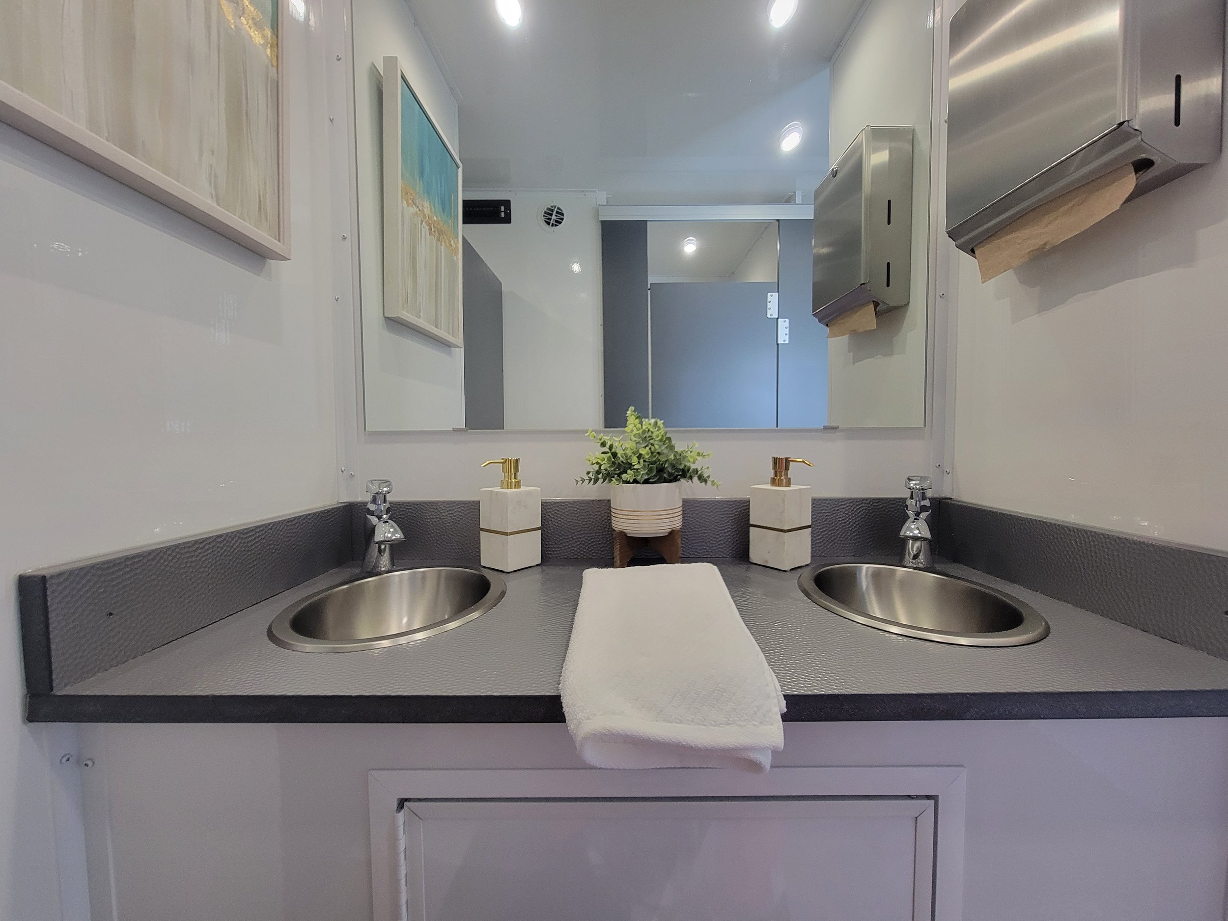 1513-Womens-sink-Restroom-Trailer-For-Sale.jpg