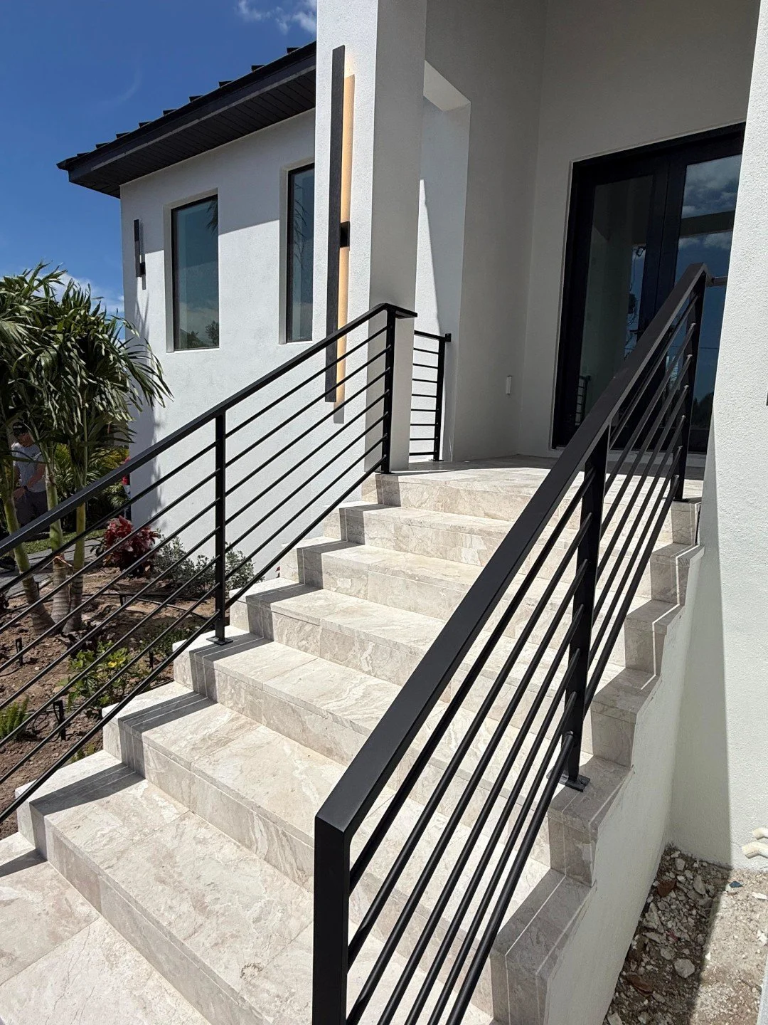 Siesta_Key_multi-line_horizontal_entrance_railings.JPG