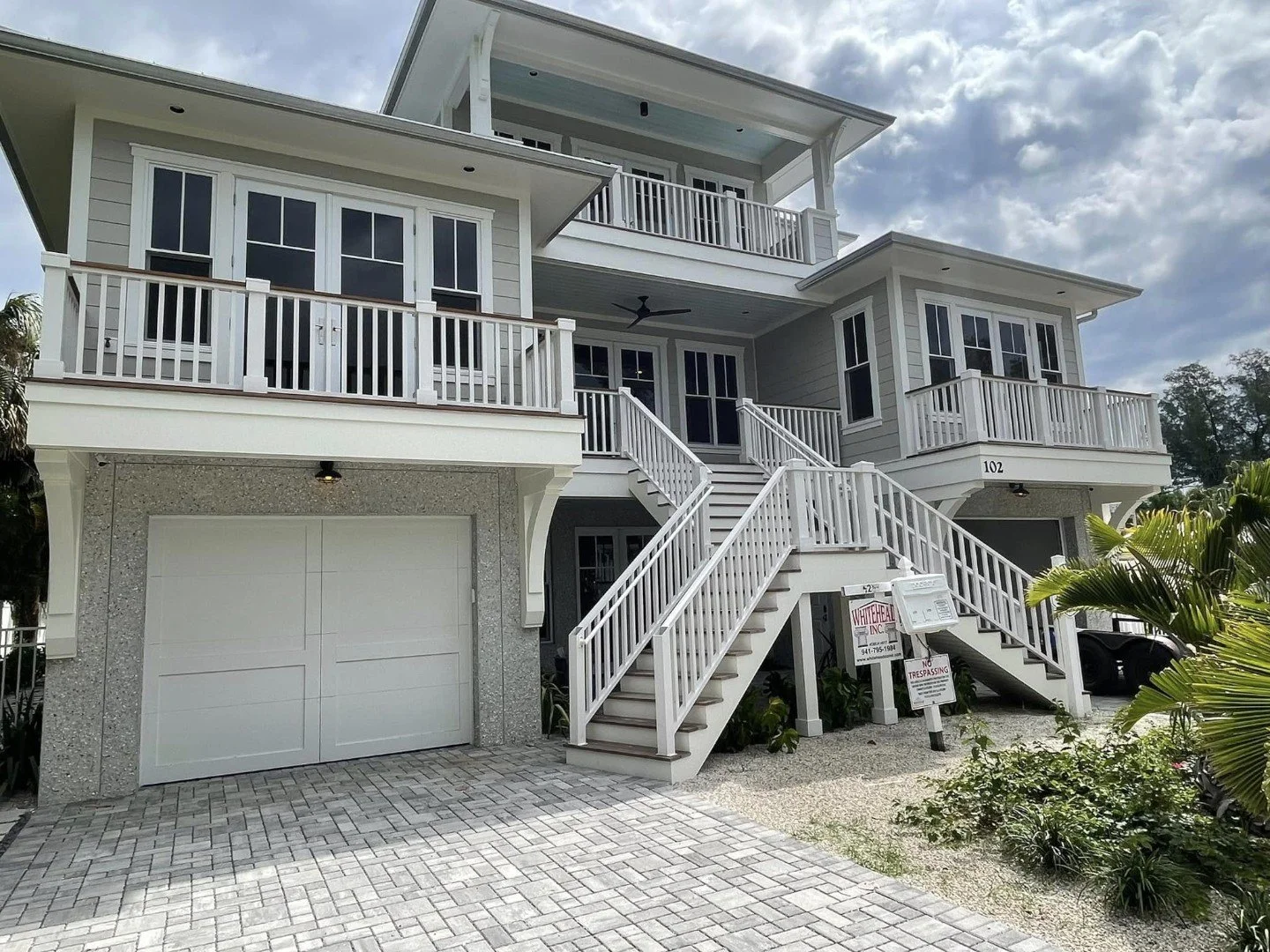 Whitehead-balcony-white-picket-railings(1).jpg