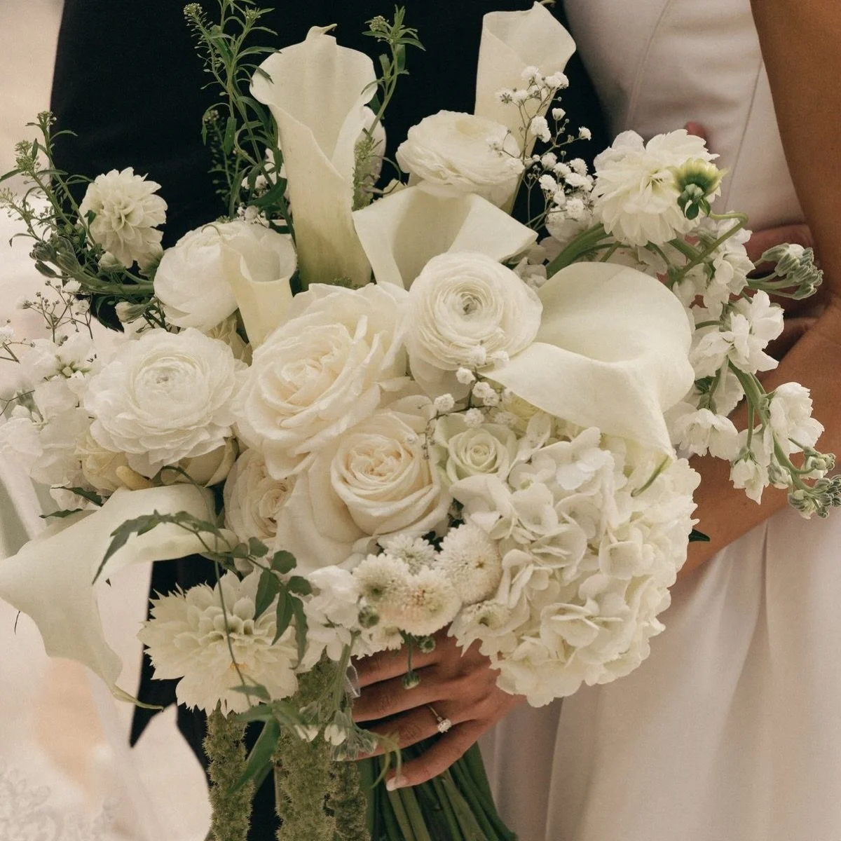 Effortless is usually the most intentional choice 🤍 

#weddingplanner #weddingsnj