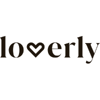 Text that reads 'l♡verly' with a black background.