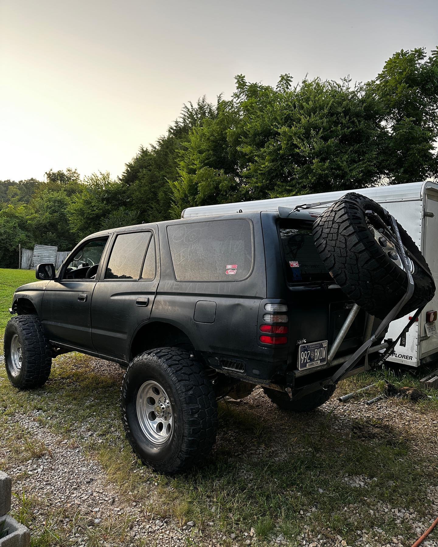Low pro rear bumper with spare tire swing gate.