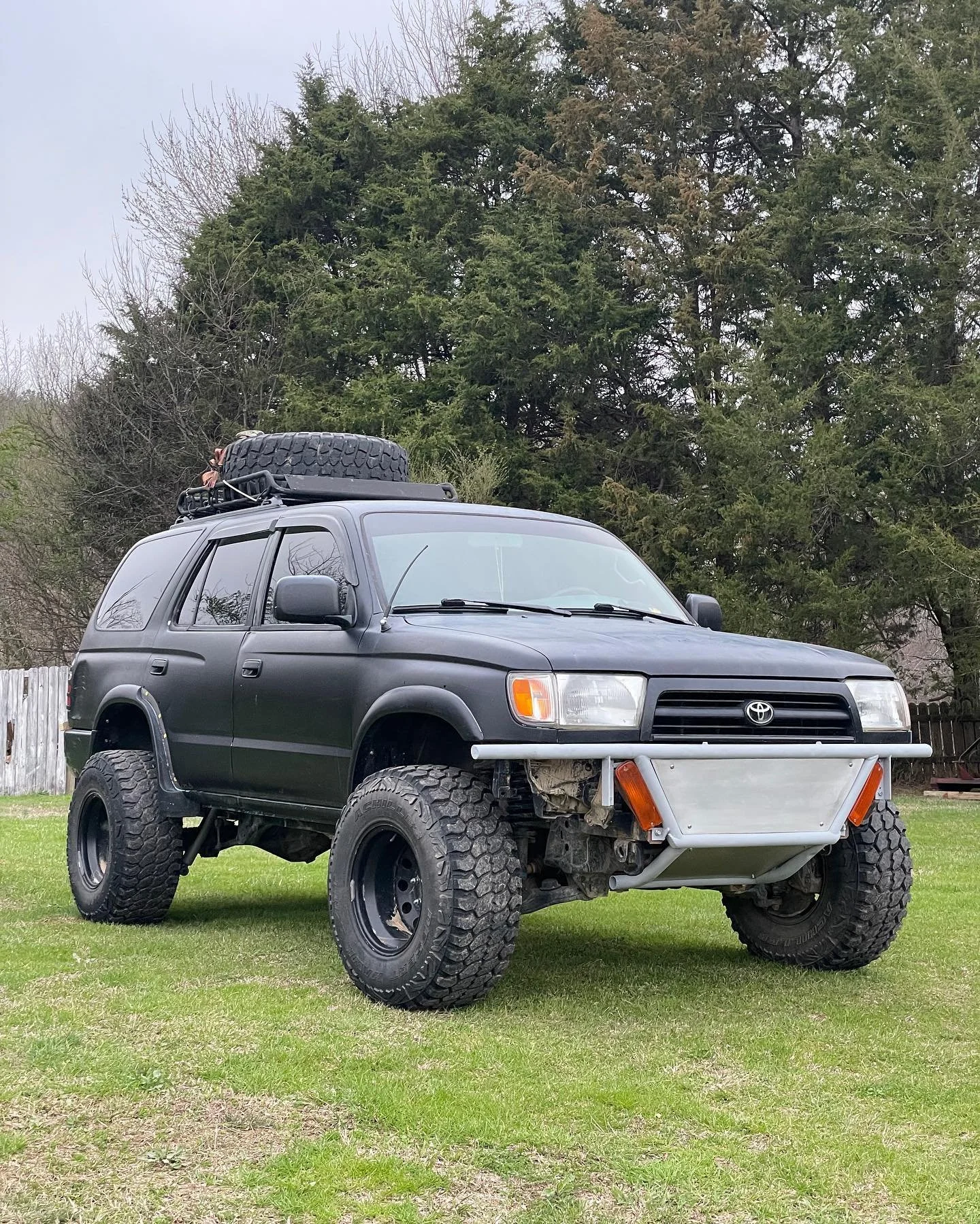 Super sick bumper build and a happy customer. Send me a dm if you&rsquo;re interested in letting me help you make your build the way you want it.