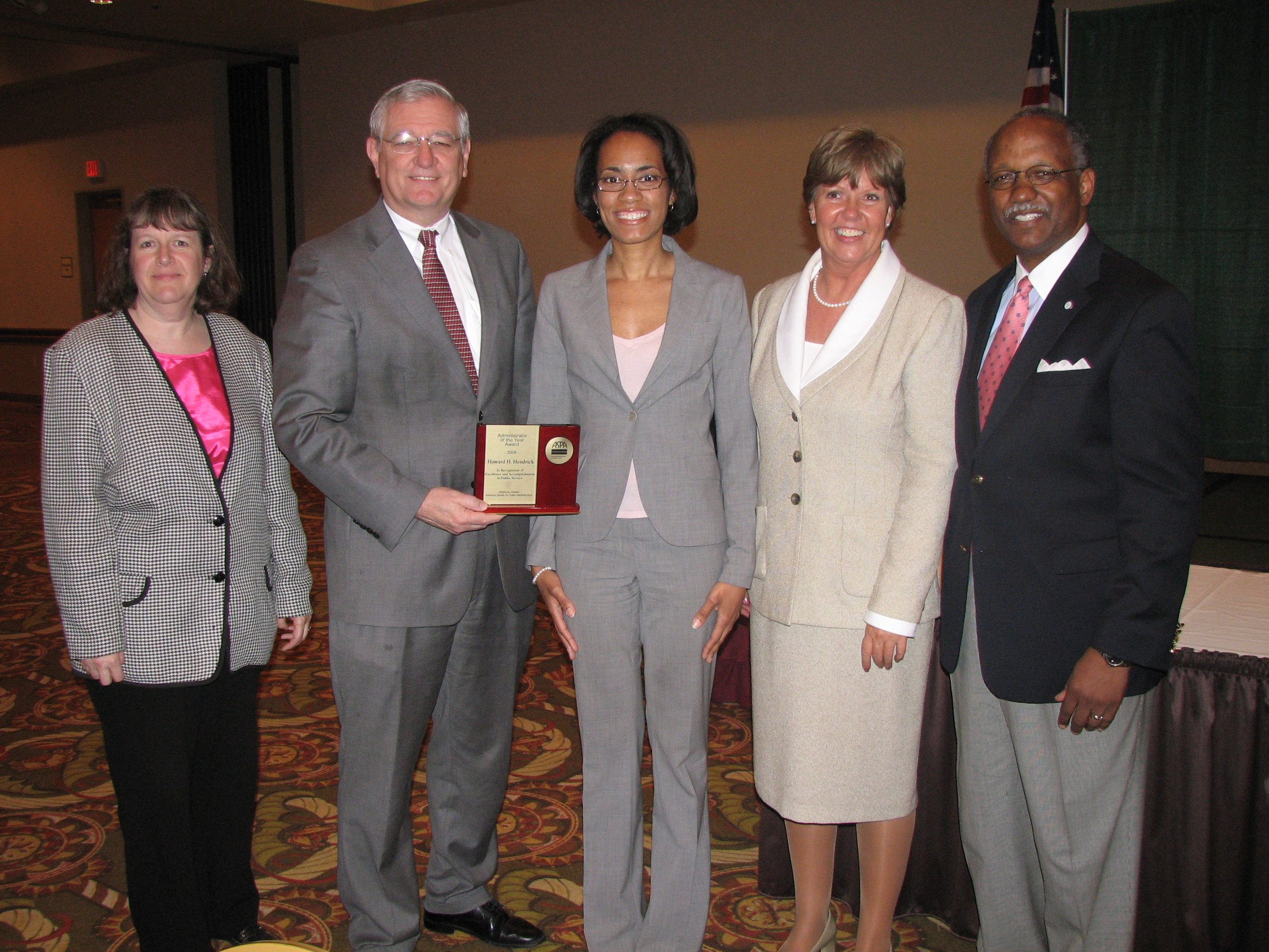 Howard Hendrick receiving Administrator of the Year Award