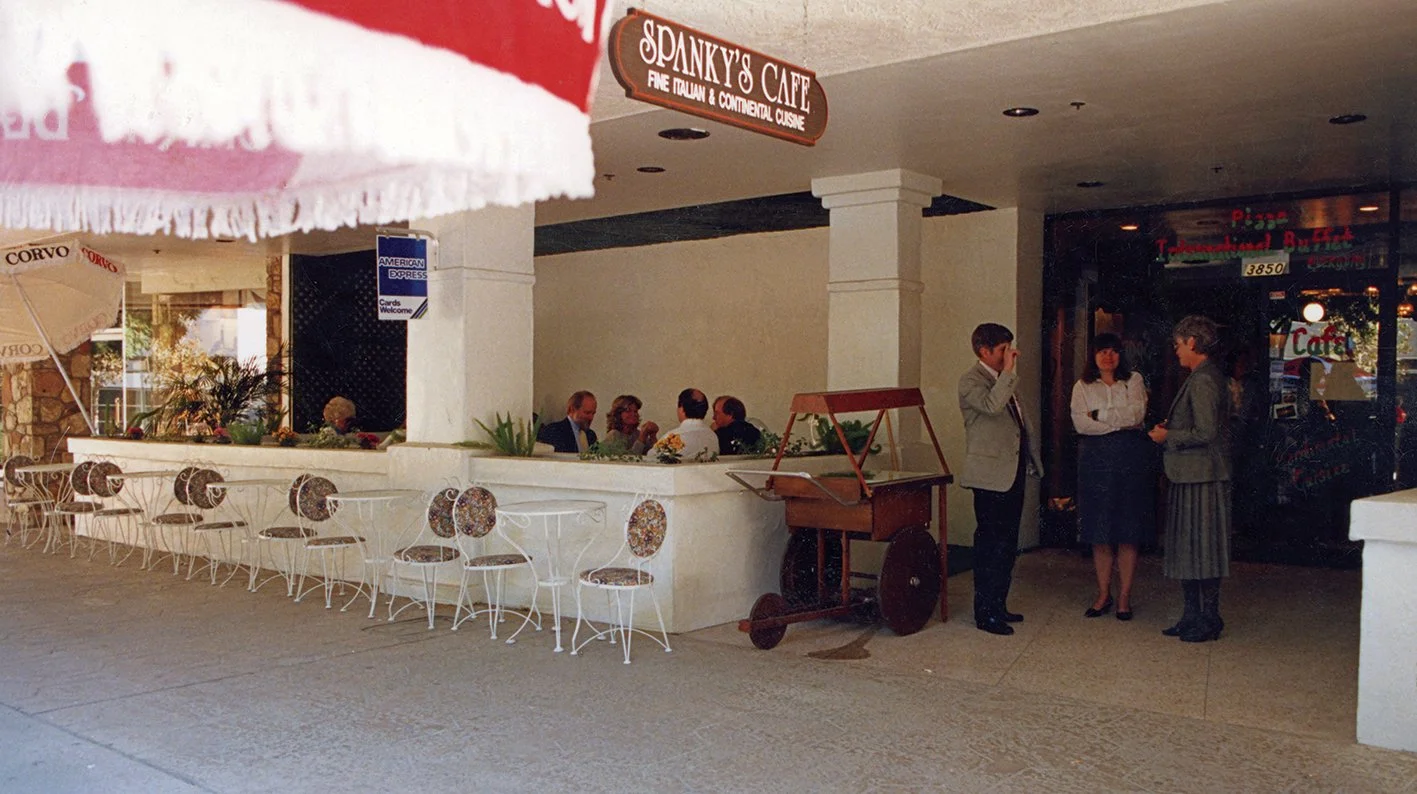 Lunchtime at Spanky’s, 1989. Photo by Paula Soliman